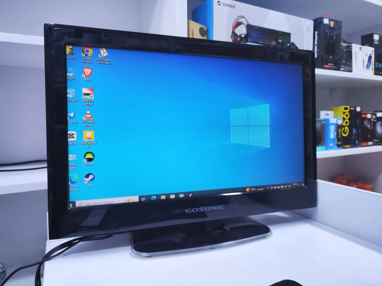 شاشة 24 بوصة • HDMI • VGA USB RCA