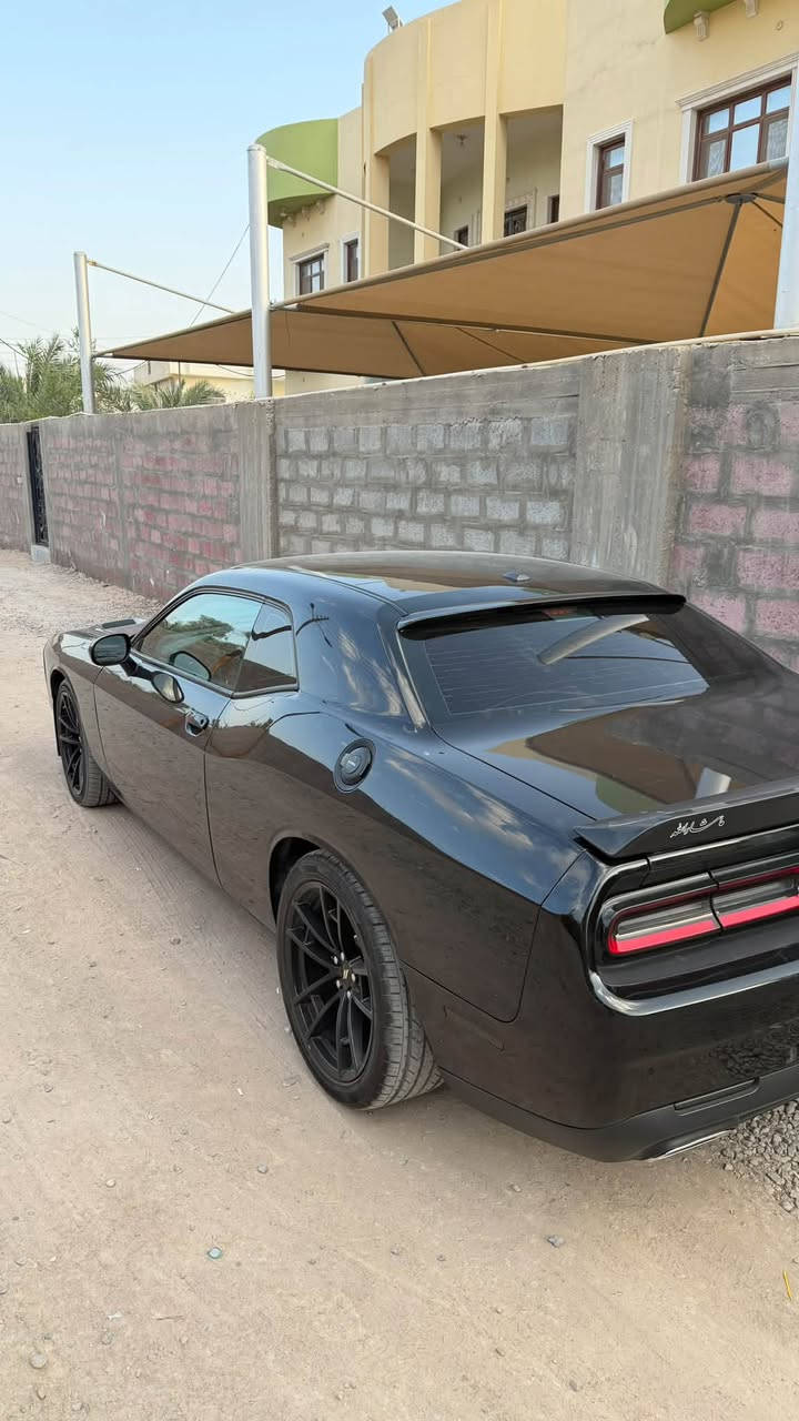 السلام عليكم 
جالنجر موديل2022 
مكينة 6 سلندر 
مواصفات sxt 
سيارة مغلفه نانو بلكامل 
داخل سستم كاربون 
سيارة جديدة كامله ما ناقصها اي شي 
مكان السيارة البصرة 
سعر 175 قابل للتفاوض
***********

نص مكتوب في الصور:
- 71 4G 2:36 1 / 12 1:1
- 71 4G 2:36 4 / 12 1:1