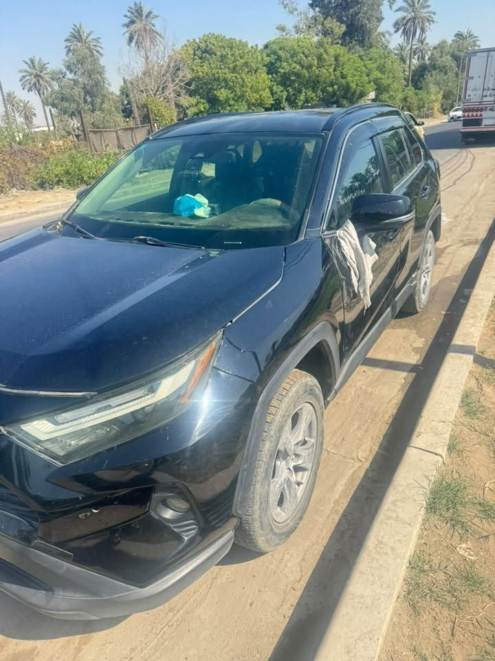 راف4 هايبرد 22 فول بصمه ماشيه98 الف
موجود بغدادبنوك *********** 
للبيع185 او مراوس حسب القناعه
