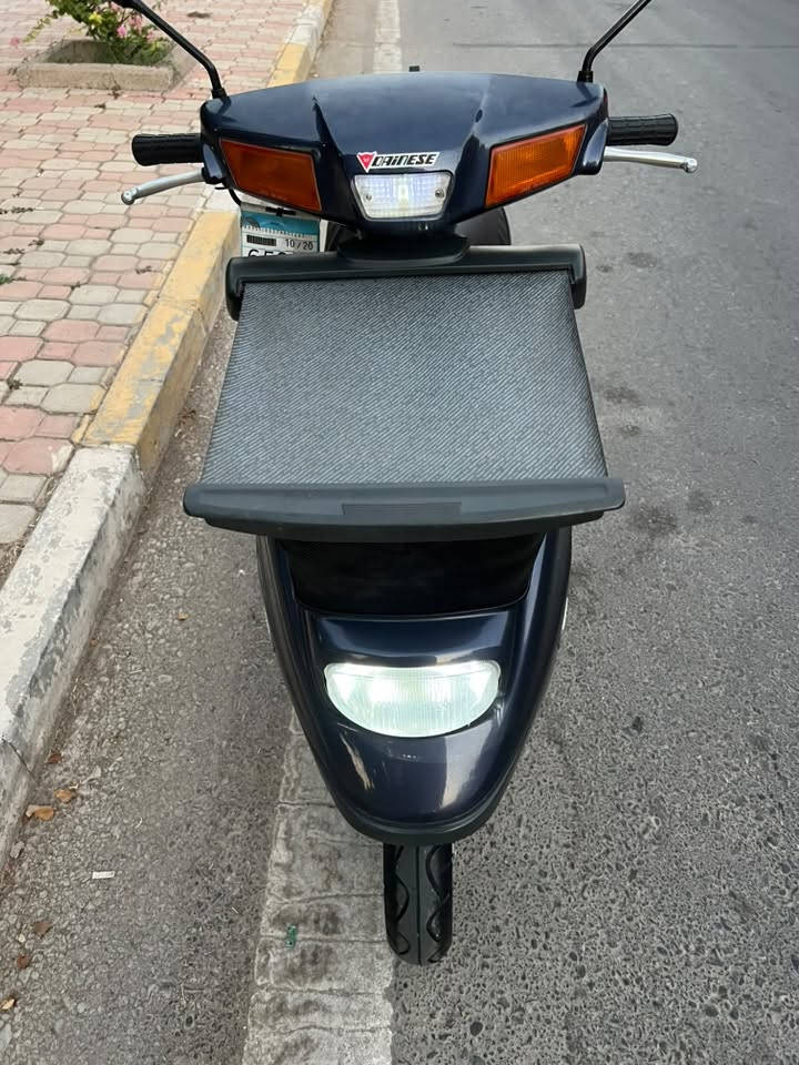 سلام عليكم
ماشاءالله 
Yamaha jog poche 3kj
سةلةى بچوك گيج بچوك
مةكينة ٦٠ 
لايت زينون 
گزوز كاتم بلادي 
مةكينة كةپس 
نيو سلف ايش دكا 
هةموو شتي ايش دكا بي نوقستاني
كامل كماليات 
تاية لو تاية بيلادي بي دةستكارى 
بو فروشتنة لة هةولير تكاية كريار ني بيزارم مةكة 
جوابي كومنيت نادةم كريارى تلةفون بكة ***********
