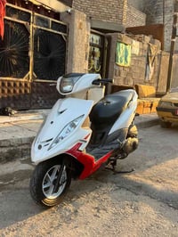 GTR للبيع دراجه كفاله من البرغي للبرغي كلشي مناقصها عده ادامه للكلجات ...