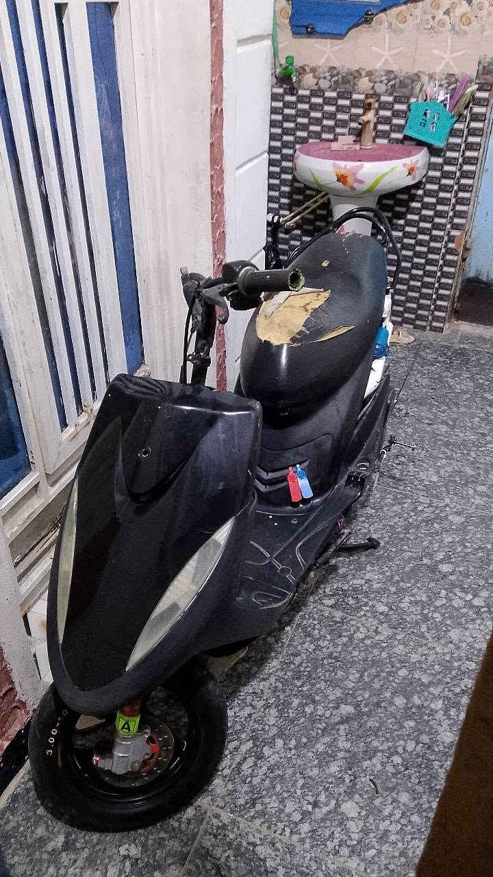 السلام عليكم معاك سعدله للبيع دراجه مفتوحه بس ولفات مكانه بصره حكيميه***********
