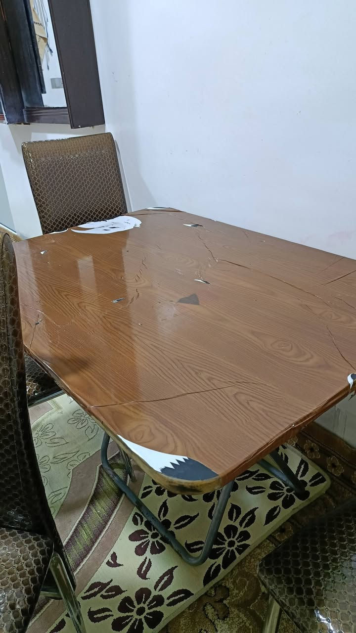طاولة سفرة • ٤كراسي • چەمجەمال