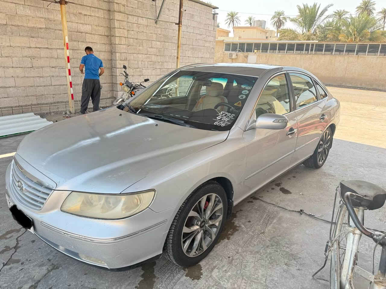 ازيرا موديل 2008 خليجي للبيع فقط ..صبغ باب خلف السائق والبنيد رقم اربيل سعر 77 وبيهة مجال للشراي
***********
مكان السيارة ديالى-بعقوبة
