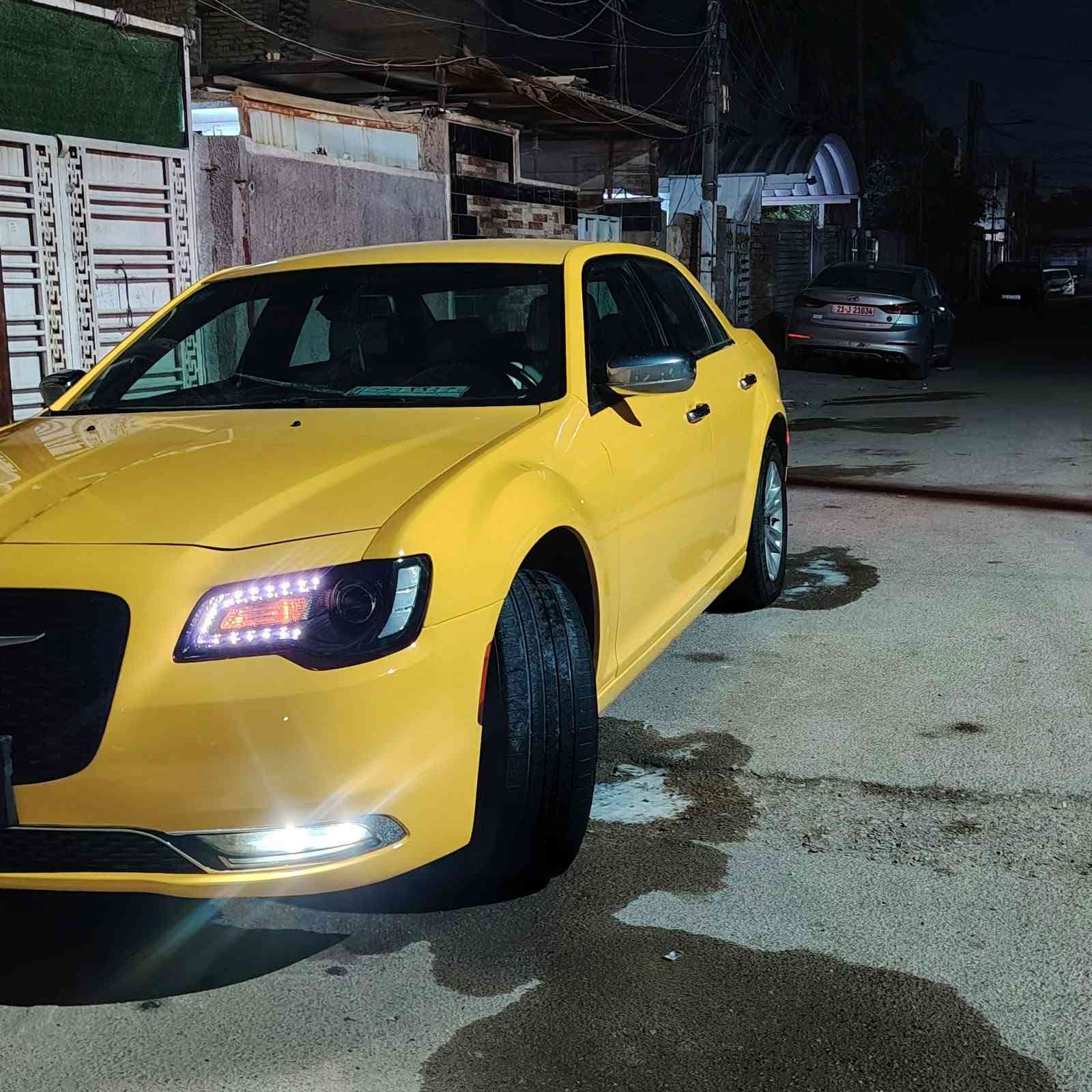 كرايسلر 300 • موديل ٢٠٢٠ • رقم بصره