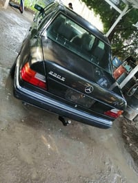 مارسدس ٢٣٠ • انكليزي • رقم بغداد