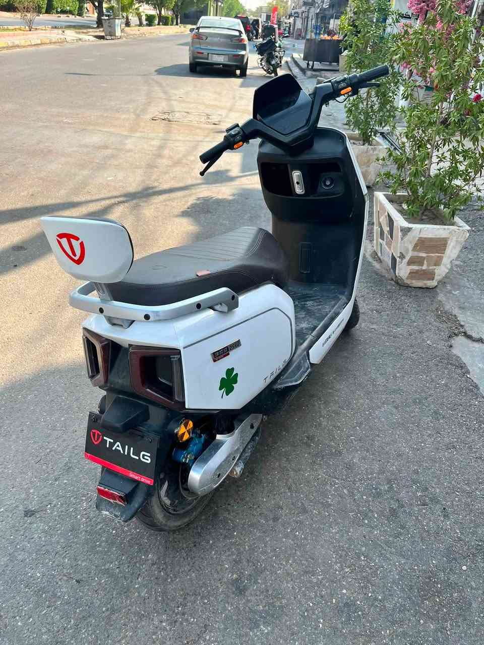 Talig f71 للبيع
6 بطاريات جديدات مشحونة مرتين فقط 

ملف 2000w 

سرعة 60

بس الشاشة عطلانة 

السعر 850 وبيهة مجال
*********** رقمي
العنوان بغداد شارع فلسطين
