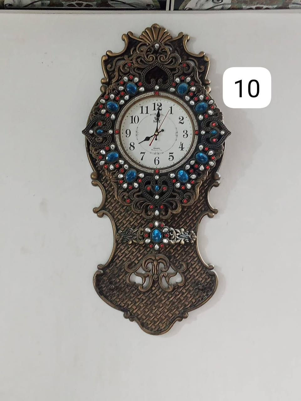 سلام عليكم غراض للبيع سعر داخل صور العنوان زبير حي شهداء مقابيل مصطوصف انصار رقم ***********

نص مكتوب في الصور:
- 10
- 25