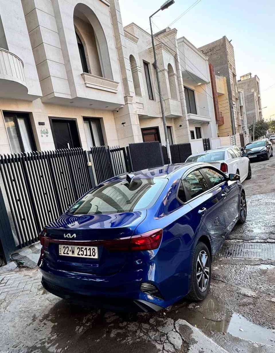 كيا فورتي 2024 وارد أمريكي 🇺🇸
📍 رقم أربيل الجديد 
حادث السياره حافت البنيد فقط 
⚙️ المحرك: 2000 

ماشيه 23مايل

المواصفات:
 • رادار أمامي
 • تحديد مسار / سياقة ذاتية
 • Auto Brake – توقف ذاتي عند الاقتراب ⛔️
 • كاميرا خلفية دوّارة 📷
 • شاشة كبيرة تدعم Android Auto / Apple CarPlay 📲
 • فول تحكمات ستيرن
 • 3 أنظمة قيادة: Sport / Normal / Smart
 • كروز مثبت سرعة
 • ويل كب كروم
 • منافذ USB / AUX / 12V
 • 4 دسك + ABS + مانع انزلاق
للتواصل *********** 

✅ السيارة بدون أي نقص
السعر 149$$$قفل

📍 العنوان: بغداد – الرصافة
