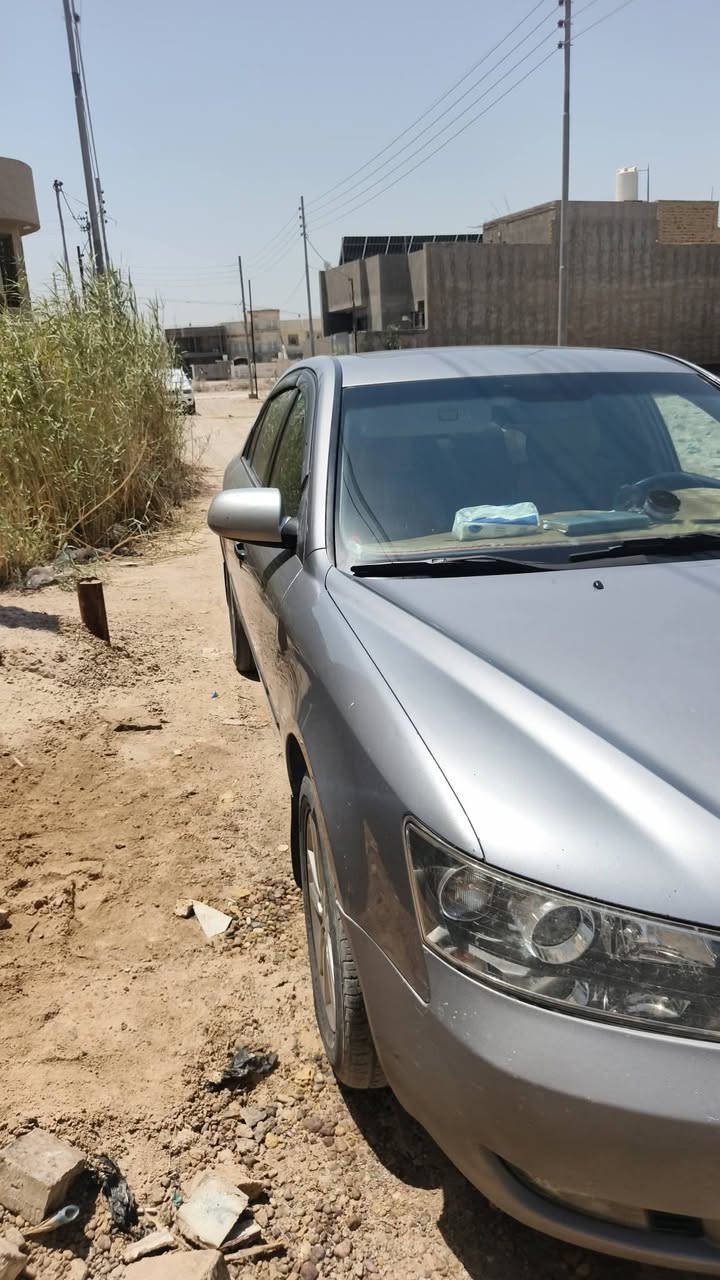 السلام عليكم للبيع سوناتا فول مواصفات عدا البصمه
موديل٢٠٠٨قطعتين كلير بأمريكا بدون دگة چاكوچ 
محرك ٦ سلندر  
مكانها بابل حله ناحية النيل استفسار اكثر ***********
