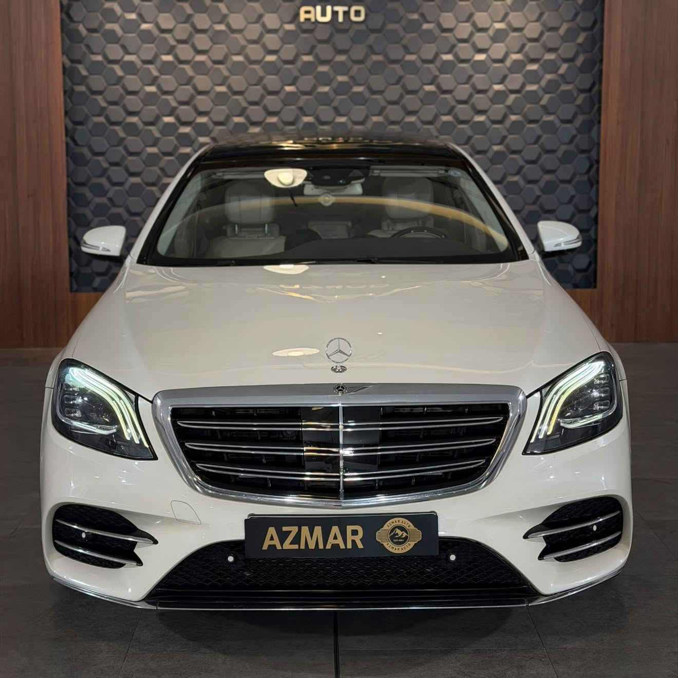 ارخص سعر بكل العراق 335$ ورقة فقط💣
‏
mercedes benz S500 AMG
محدث کت كامل 2019 🔥
وكاله المانية ضمان دولي 
مغلف PPF 
فول مواصفات (بانوراما وجكات وبصمات ورادارات وبردات وابواب شفط وصندوك كهرباء وشاشات وناظور ليلي وكشنات جلد تدفئه وتبريد وخزن وعطر بالدشبول وسياقة ذاتية وكشنات داينمك ونقطة عمياء وبعد هوايه مواصفات)

،گير ومكينه وحداديه وتايرات ودبلات وجوبلسات كلها بشرط
السياره بيها جاملغ و شبرين صبغ بدون حادث الباقي مكفول ،
السياره رقم وفحص وهزه كله جديد 

السعر : 335$ ورقة
للاستفسار : ***********

‎العنوان: السليمانية المعارض الجديده شركه (ازمر اوتو)
