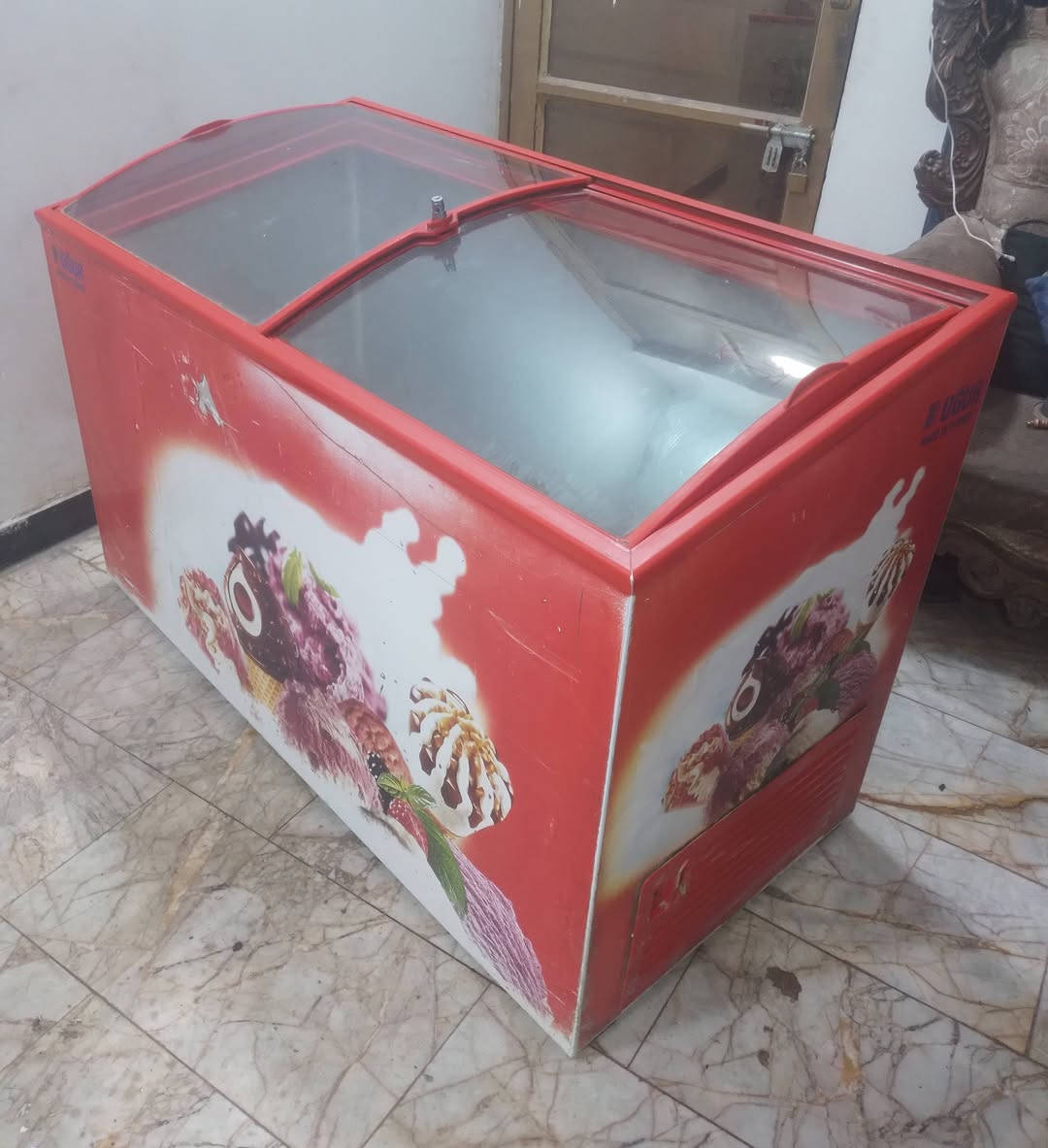 عارضة مقبلات...
نظيفة جدا.. اخت الجديدة،،،
بلادية مداخلة تصليح..
تاخذ ١٠ بلانك
ب  ٢٥٠  الف
عارضة بطحية نظيفة
شرط تجميدها فووووول 
قياس متر و٣٠
ب ١٧٥  الف
بغداد الشعب  ***********
للاستفسار اتصال واتساب أو رصيد 
ممتواجد على وسائل التواصل..
لايوجد توصيل
