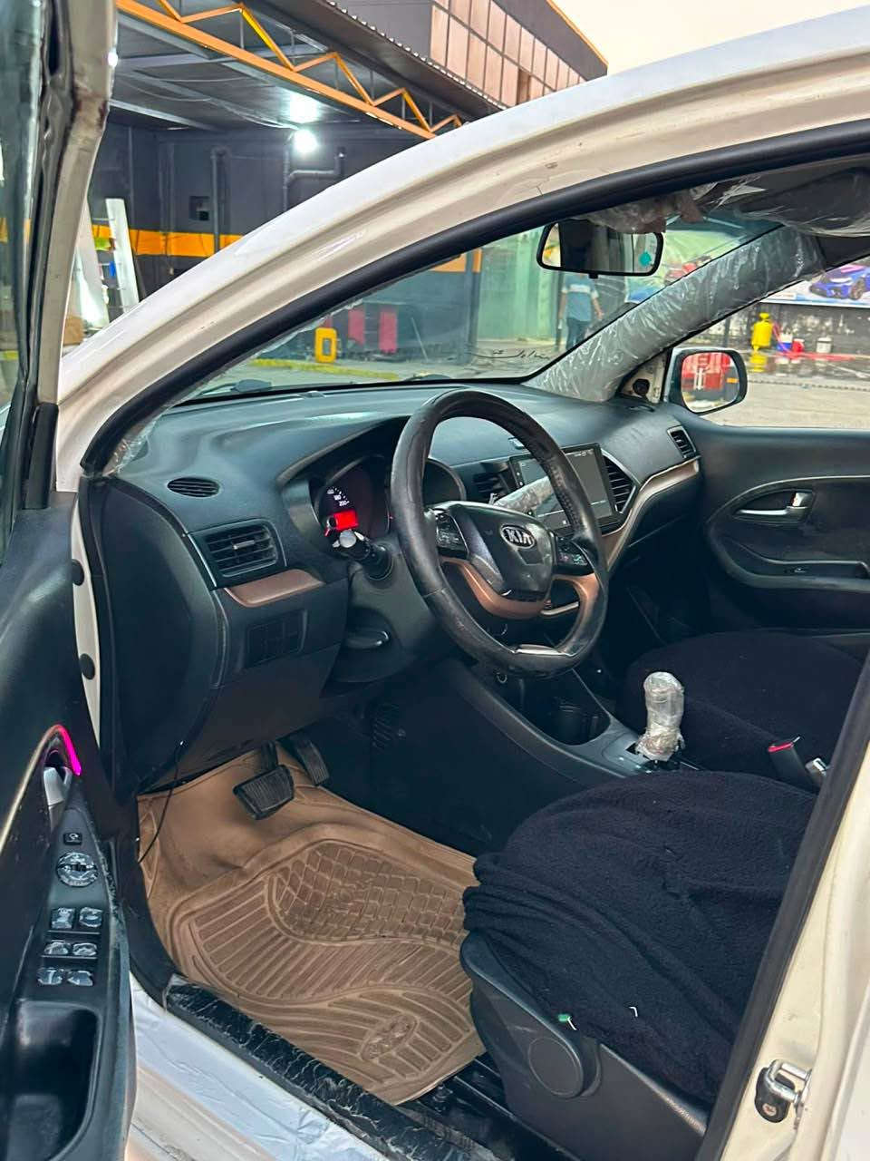 سە رە تا بە ناوی خوای گە ورە .
kia pekanto 2013 
بۆ فرۆشتن سبوخ عام دە فرۆشم .
گیرو مە کینە و تە بریدی🥶 بە شە رت تە قەو رە قە ی بە شە رت بە

 ناوکردن بە شە رت (570) هه زار خە رامە ی لە سە رە دوای معامە لە دە گە ریتە فولی بی سلایتە eco یە

 ٸاوینە شە فتە دە بڵ گیرە پیشوو پشتی زۆر جوانە چوار چام کارە با گوشین جلدە ناو دوو رە نگە سنە وی بە سە ر چوە
تکاییە مشتە ری بیزارمان مە کە ..
سعری67$ معامە لە  لە هه ولیرم گۆرینە وەش ده كه م به شتيك به دلم بي 
 *********** أربيل, العراق
