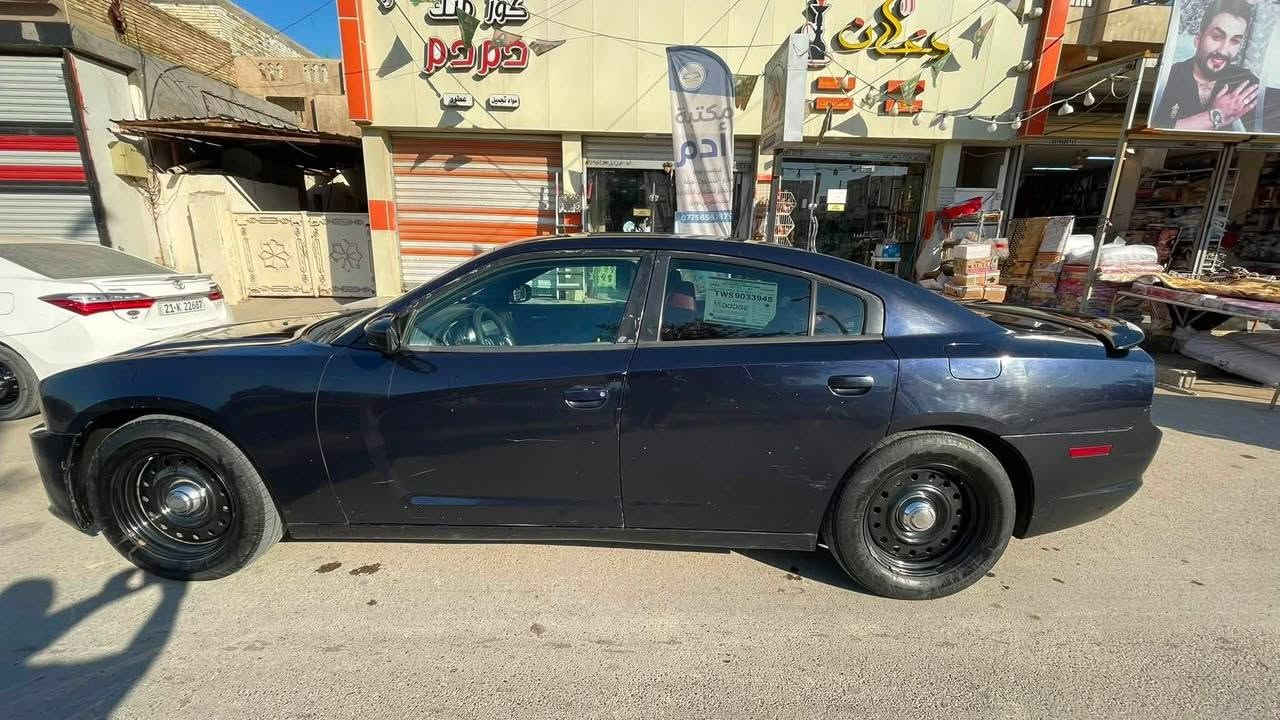 سلام عليكم جارجر للبيع اربيل موديل 12 بسمي سياره جاهزه نقص بيها مكينه ماعرف خابطه دهن بل دبه مال المي براد او مكينه ماعرف سياره شغاله بيها منصومه غاز كير اكسل صدر تخم تاير كله مكفوللات سياره بدون حادث كلين بيها فقط باب مبدل والبنيد مصبوغ فقط سعرها 105 وبيها مجال حك جيه كلش قليل مكانها بغداد ***********
