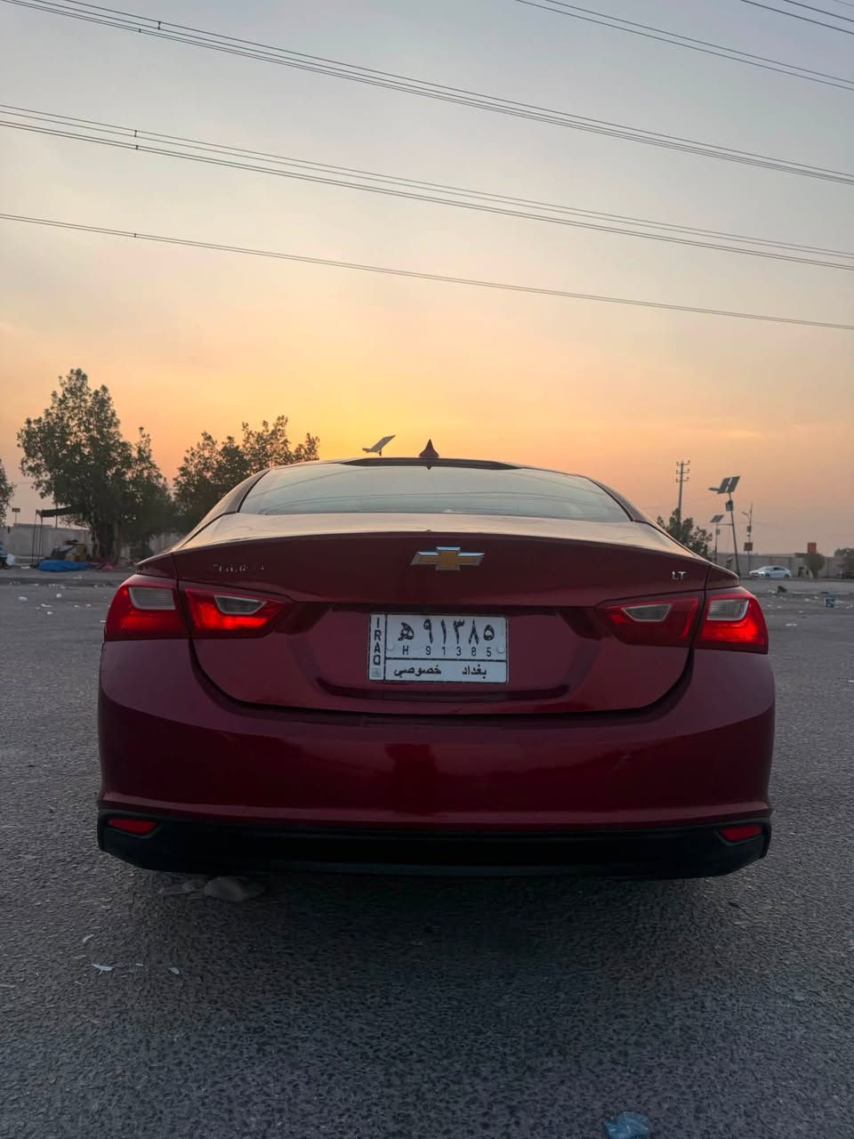🚘 للبيع شفروليت ماليبو LT 2018
🔹 النوع: Chevrolet Malibu LT
🔹 الموديل: 2018
🔹 المحرك: 4 سلندر 1.5 Turbo
🔹 القير: أوتوماتيك
🔹 اللون: كرزي
🔹 الداخلية: جلد بيجي
🔹 العداد: 120 ألف ميل
🔹 الوارد: أمريكي 🇺🇸
🔹 اللوحة: بغداد خصوصي – مشروع وطني
🔹 موقع السيارة: النجف

🔧 حالة السيارة:
✅ محرك بحالة جيدة وغير مفتوح
✅ قير بحالة جيدة وسليم
✅ تبريد أمامي وخلفي قطعتين وحالته ممتازة
✅ الحرارة سليمة ولا يوجد نقص ماء
✅ شاصي سليم
✅ بطارية جديدة
✅ جاملغ أمامي جهة السائق مبدل
✅ صبغ شريط في قبق بالجنطة

⭐ المواصفات:
• شاشة 
• كاميرا خلفية
• مثبت سرعة
• تحكمات ستيرن
• بصمة
• مقعد كهربائية
• داخلية جلد بيجي
• 4 أبواب بصمه 

💰 السعر:97 ورقه 
🔻 قابل للتفاوض للجادين

📍 السيارة موجودة في النجف

📞 للتواصل: ***********

الفحص على المشتري وبأي مكان يختاره.

