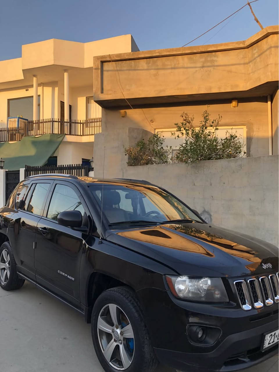 Jeep compass 2013 
جێب کۆمباس 
دەبل ئەکسل ٤x٤
مەکینە ٢.٤ مەرغوب 
گێر و مەکینە بە شەرت
گێر تۆماتیک و عادی 
١٥٠ رۆشتووە 
بێ سبوغ یەک تۆز کارتی هەیە
تراکشن & دژە خلیسک 
سويچ بەسمە
سلاید 
کوشین هیتەر 
ئاوێنە کارەبای و هیتەر 
تەحدید سورعە و تەحەکومات سەر سوکان
ئیمپی فایەر ناو سندوق بیلاد 
تەحویل و غرامە بە شەرت 
سەنەوی نوێیە تا ٢٠٣٠
100 $ مجال 

***********  ☎️

*********** / viber & whatsup كويسينجاك, أربيل
