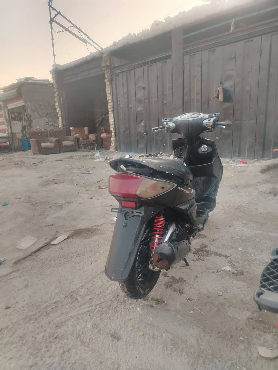 البيع سعر 200  طفت فجة ماعرف شبيهة  كهربايات شغالة ***********
