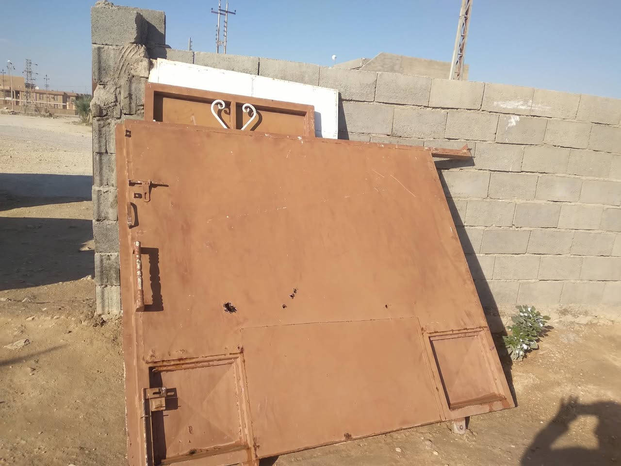 سيم ١٠ قطع مبردات ٢ بوب حوش ٢ بوب قرف ٢ للبيع ٠٧٨٣٤٠٢٠٦٥ هذا الرقم الاتصال
