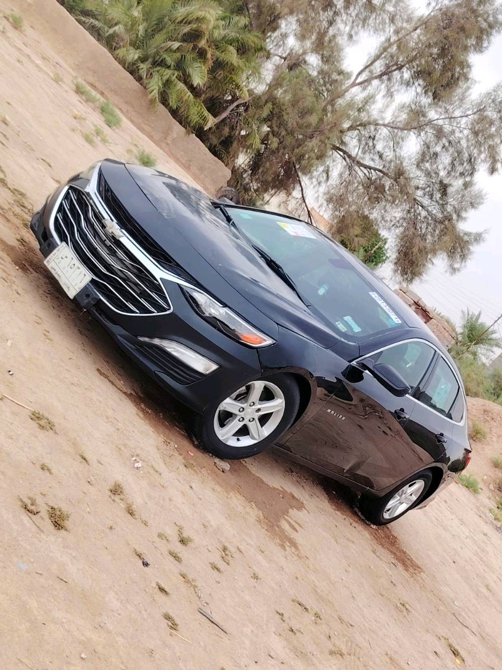 السلام عليكم للبيع مراوس ماليبو 2021 وارد امريكي رقم بغداد معوقين باقيلها 5 اشهر وتصير حره وكاله عامه حادث السيارة مقدمة البنيد صبغ كير ومحرك وحادية وتخم تاير كفاله السعر 90 وبيها مجال مكان السيارة الناصرية الستفسار كامل الانتصال على الرقم *********** متواجد واتساب