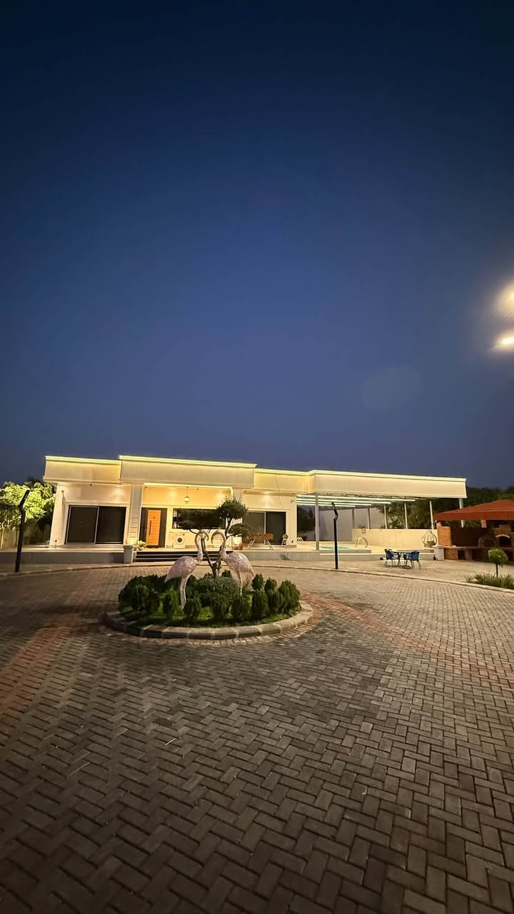 🍃✨ مزرعة فدك الترفيهية ✨🌿
مكانكم المثالي للراحة، الوناسة وقضاء أجمل الأوقات 🤍

🏡 فِلّة مؤثثة وجاهزة من كل النواحي
🌳 أجواء هادئة ومساحات جميلة
🏊‍♂️ مسبح وأجواء ترفيهية
👨‍👩‍👧‍👦 مناسبة للعوائل والجمعة الحلوة

📍 كركوك /حي بدر
📞 للحجز والاستفسار: ***********

مزرعة فدك… لأن أجمل الذكريات تبدأ من هنا ❤

