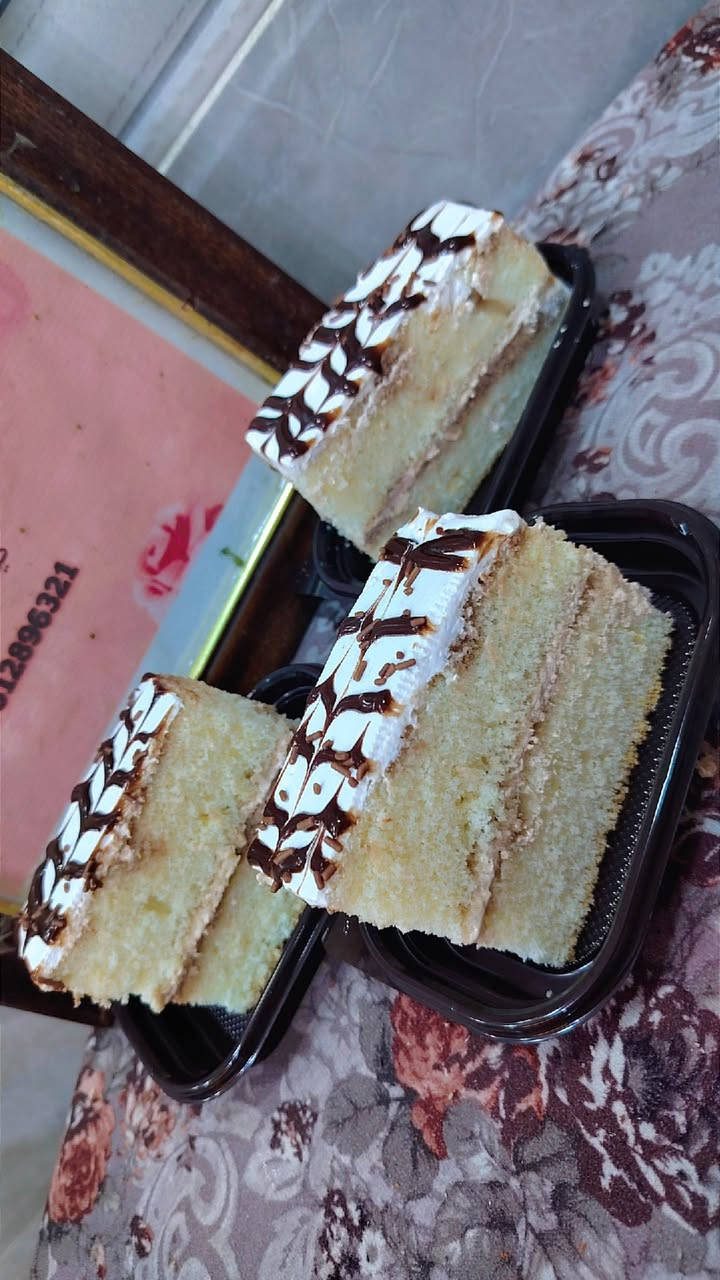 قطع كيك • خطوبة • توصيل بغداد