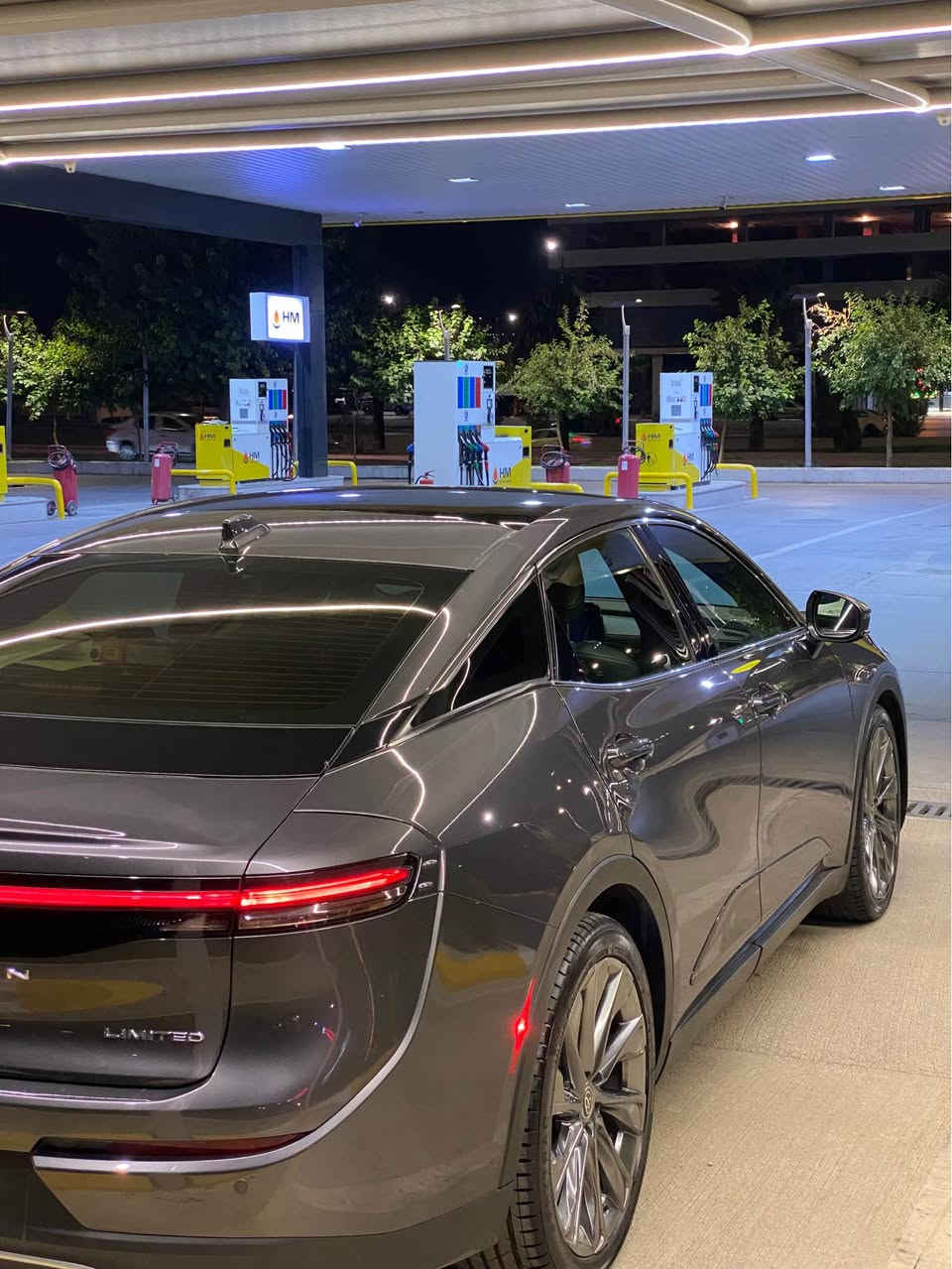 بـسـم اللە رەحـمان رەحـیم 

Toyota Crawn hybrid 2024 
ئەمیکیە 
فوول فوولە 
جەیزو مەزبوتە سەنتی مەسرەفی تیەنیە مەلی دۆستە 
٤٨ km ڕۆشتوە 
چەمەلەخو تۆزیکی بۆنیتەکەی بۆیەخە 
پیشو پشتی کەپسە 
ئیرباگ بەس سەوکەن تاقیوە بیلاد دەنرەوە تەوە 
لە سلیمانیم 

Toyota Crown Limited
مودیل 2024
هایبرید⚡️🔋
وارد امريكي 

المواصفات :
سقف بانوراما
كشنات جلد 
كشنات تبريد و تدفئة ❄️🔥
4 كاميرات 
رادار 
تحكم ستيرن 
بدون دواخل 
بدون شاصي 💯
لەسلیمانیم
نرخ 274گەلا مەجەل 
*********** السليمانية, العراق
