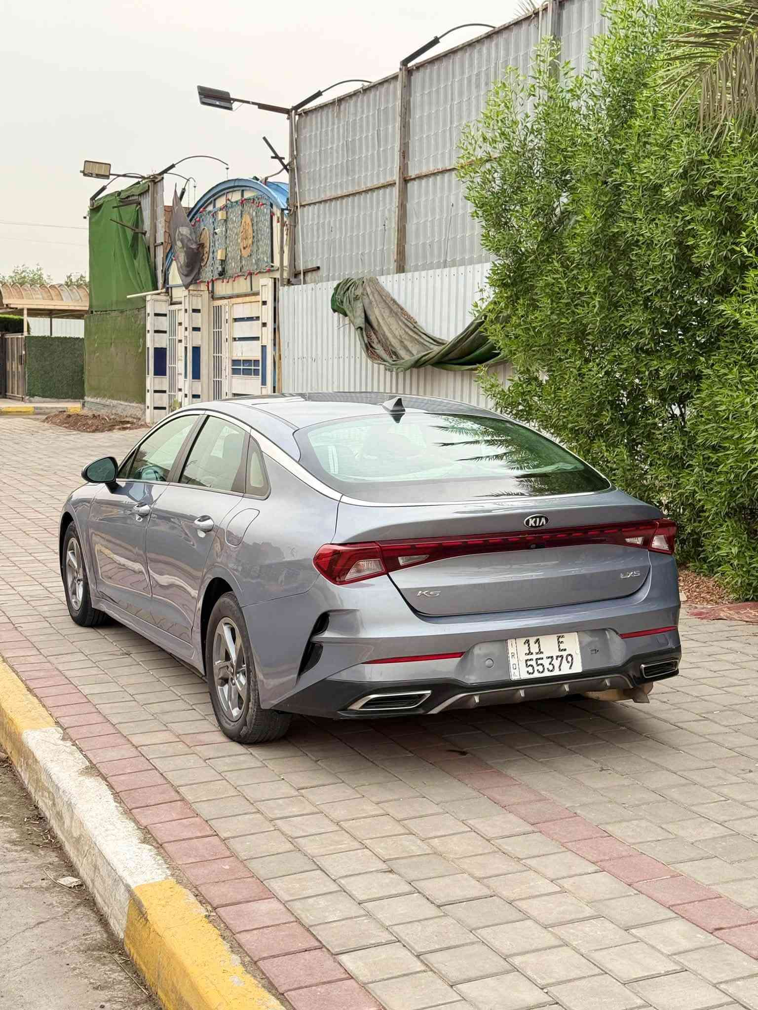 اسلام عليكم
كيا K5 موديل 2021 فئة LXS
وارد امريكي محرك 4 سلندر 1600Turbo مامفتوح
كير اوتوماتيك وعادي 5 أنظمة قيادة
صور الحادث مرفقه بل منشور + بلعراق صار بيها صبغ باب خلفي صبغ فقط بدون ايرباك 
رقم بغداد دولي رقم وهزة وسنويه جديدة بأسمي شرط التحويل كير محرك مكفول تبريد ثلج تخم تاير جديد صدر امامي خلفي بحاله ممتازه 

المواصفات:
بصمه تشغيل عن بعد هندبريك بصمة اوتو هولد
رادار امامي رادار جانبي
نظام الفرمله التلقائيه
نظام التنبيه خروج عن المسار نقط عمياء مثبت سرعه
مانع انزلاق حساس اطارات
لايت زينون 4 عدسات
ليد امامي خلفي
شاشة كبيرة كاميرا دوارة حساسات باقي الموصفات معروفه 
الرقم للأستفسار : ‭***********‬
السعر : 125 وبيها مجال 
العنوان : بغداد
