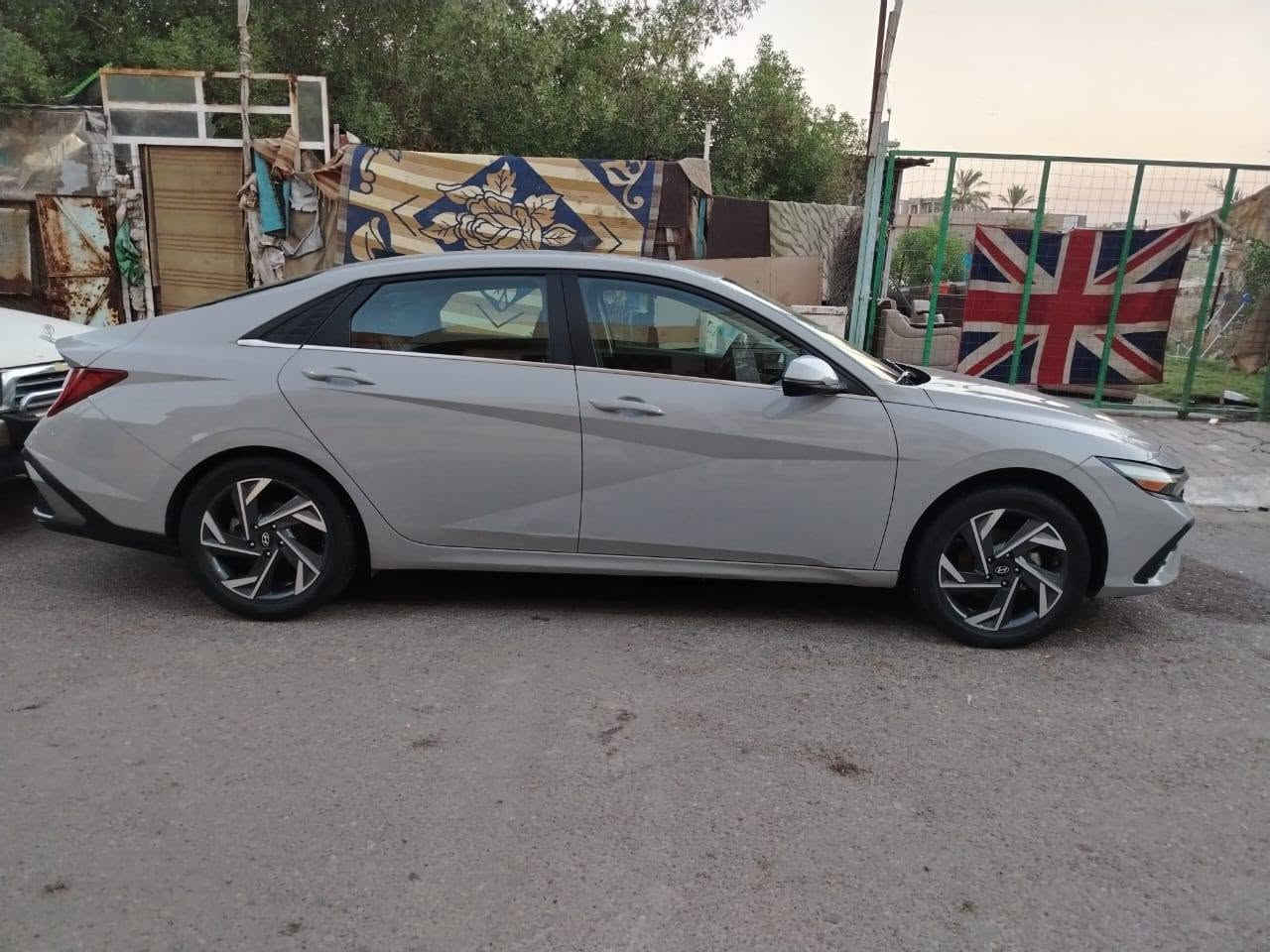 النترا موديل ٢٤هايبرد فول موصفات  سونر موجود شوفه بعينك خابر ادلل بدون دواخل بدون لغود كير مكينه مكفول ماشيه ٧٠ سياره بسمي تحويل مباشر السعر١٤٢وبيه مجال عنواني بعقوبة التحرير *********** واتساب اوتصال سياره بدون دواخل

