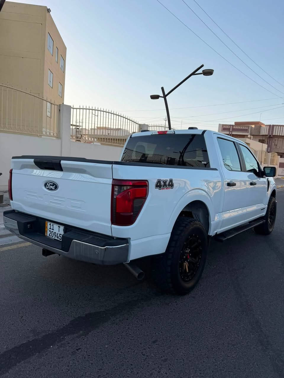 السلام عليكم فورد F150 امريكي 2024 سياره بحاله الشركه ماشيه 10000 سياره حيل جديده وجاهزه محرك 6️⃣ سلندر توين تيربو سياره هايبر د  المرغوب تخم ويل وتاير امريكي سياره حدثها جامغ وصور الحادث بلمنشور السعر 285 مكاني الانبار فلوجه رقم الهاتف ***********////***********
