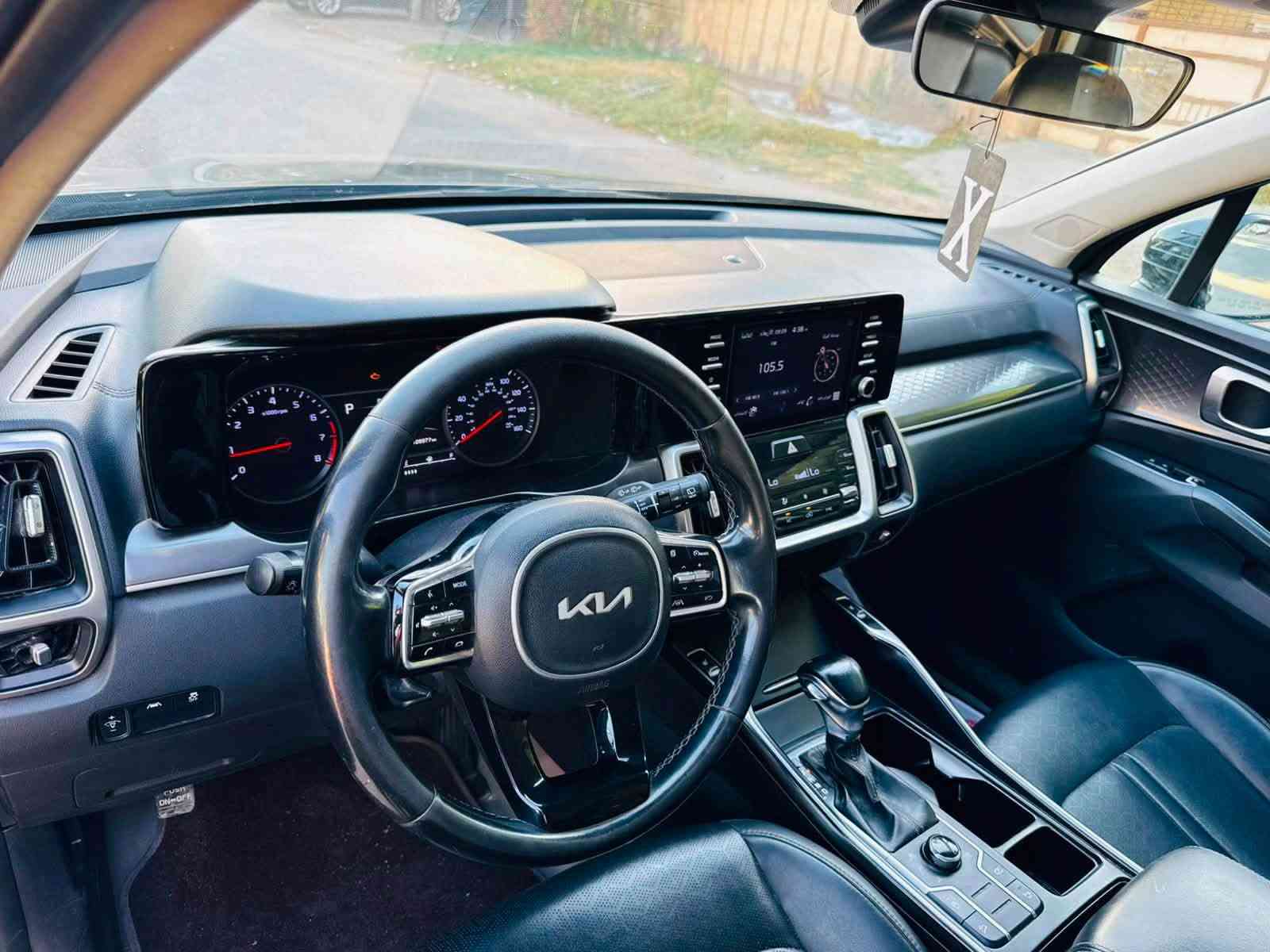 السلام عليكم ♥️
سورنتو 2021   وارد امريكي 

السعر 177. الرقم / ***********

السيارة فئة XLine فول الفوول محرك 2500

الضرر بنيد فقط وباقي سياره كفاااله 

مواصفات   
1/بنوراما 
2/كراسي جلد + كهرباء 
3/صندوق كهرباء 
4/شاشة كبيرة 
5/رادارات امامي جانبي 
6/دفع رباعي 
7/مري كهرباء 
8/ويل 20 كروم 
7 راكب 3 قطع تبريد
9/كراسي خلفية vip 
10/ماوس تحكم قيادة
11/شاحن وايرليس

السعر 177وبيها مجال  بسيط 
السيارة بأسمي شخصياً تحويل ثاني يوم 
***********
