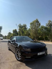 تشارجر SXT • ٢٠١٧ • بدون صبغ