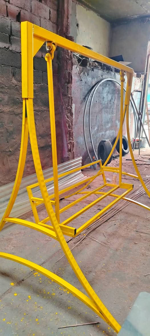 مرجوحه • جديد • ٣ نفر