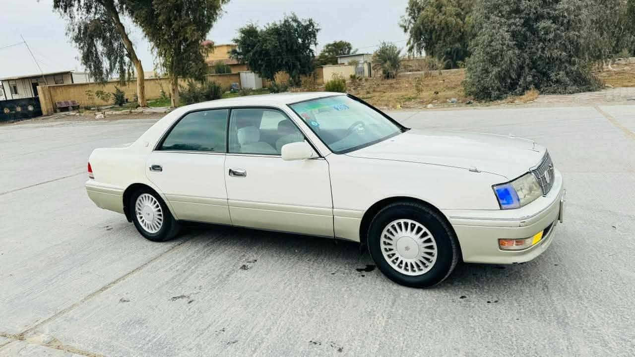 السلام عليكم سياره راس الثور موديل 96مكفوله من كص ونقل جثه واصوليات مداور ثاني يوم سياره جاهز حدايده تبيرد كله شغل كهربائية اربع كشنات كهرباء شاصي 55فحل مكينه فيشتين ***********  السعر 98وبيه مجال مكان النجف  شارع المطار 
سياره حلوه وجاهز نور الدين الصافي
