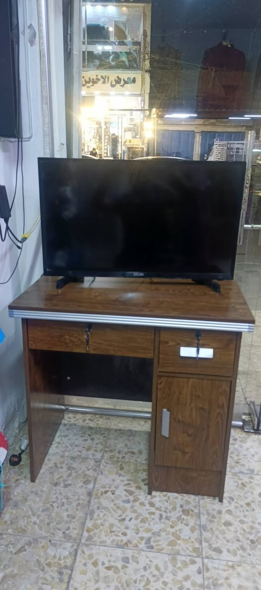متاح بلازمه مع ميز مكتبي العنوان بغداد الكماليه للأستفسار ***********
