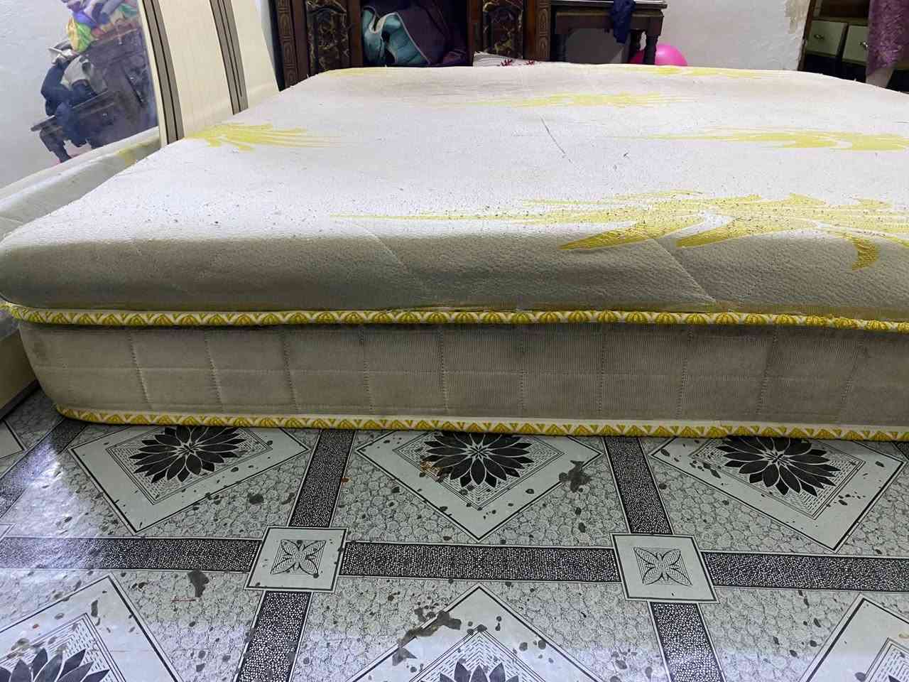 غرفه نوم جديده بلجيس مستخدمه اقل الشهر 8قطع ويا دوشك جديد سعرها 350وبيهه مجال رقم ***********واتساب بغداد

