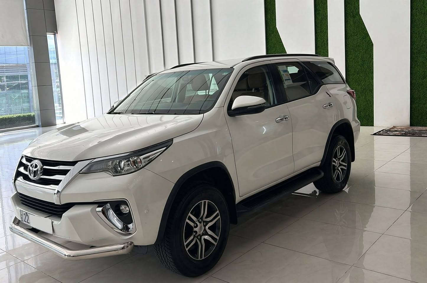 Toyota Fortuner-2019
تويوتا فورتشنر موديل2019 رقم اربيل وب اسمي شخصيا
وكالة  خليجي كفالة عامة كلها وضع الشركة 
و ماشية. 37552
خليجي مكفولة

تفاصيل : 
محرك 4 سلندر حجم 2700
فور ويل
7راكب
دبل سويج
تحكم ستيرين
حساس خلفي
تبريد مركزي
سعرهه 267 ورقه مكاني اربيل وهذا رقمي 
***********

-----------------------------------
