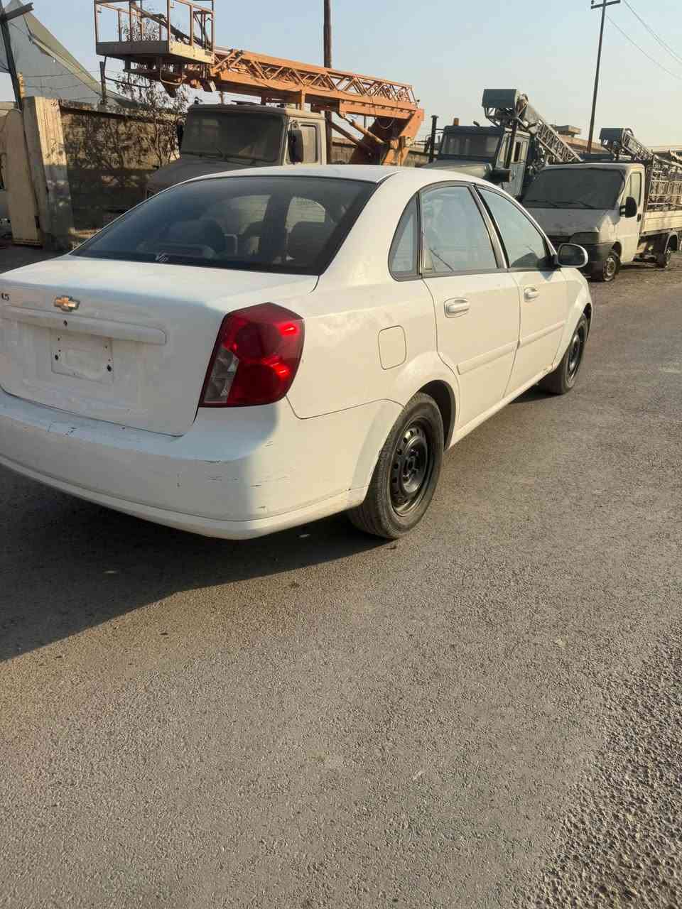 للبيع أوبترا مزاد وزارت الداخلية   بغداد جسر ديالة.  ***********

نص مكتوب في الصور:
- حمودي الكناني
- 19 يونيو · 🌐
- 12:46 84 حمودي الكناني 19 يونيو • 3
- 12:46 84 حمودي الكناني 19 يونيو