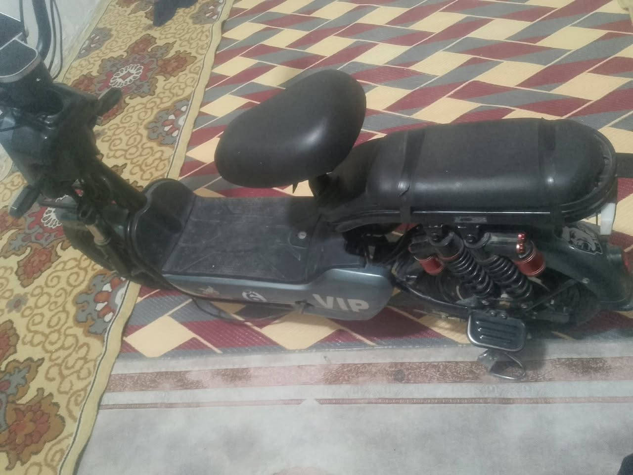 سلام عليكم دراجة شحن للبيع نضيفه نقص بيه بس تاير الخلفي مبنچر سعره 165وبيه مجال ***********
