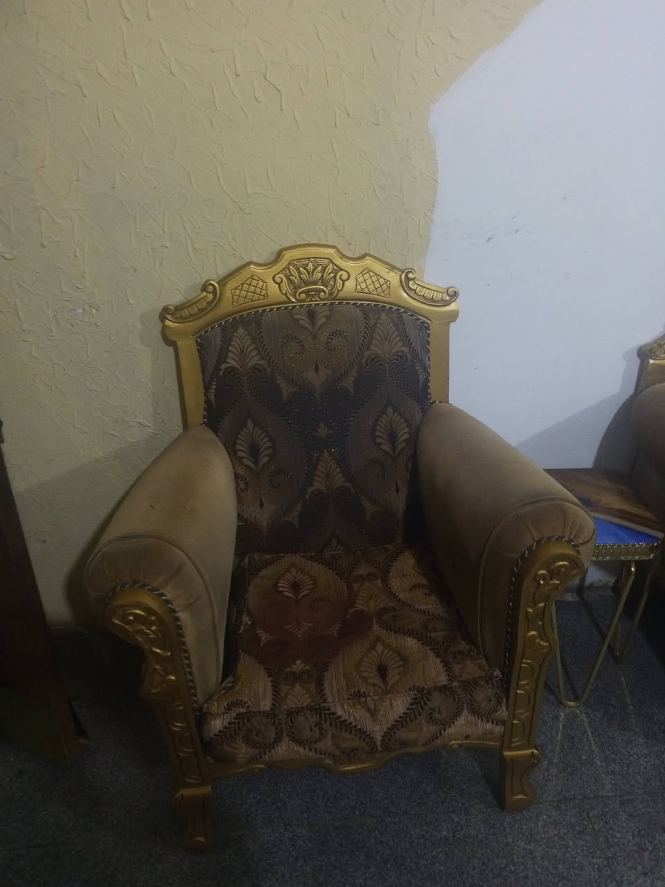 السلام عليكم عندي تخم للبيع مستعمل وهذا رقمي واتس ‏‪***********‬‏

