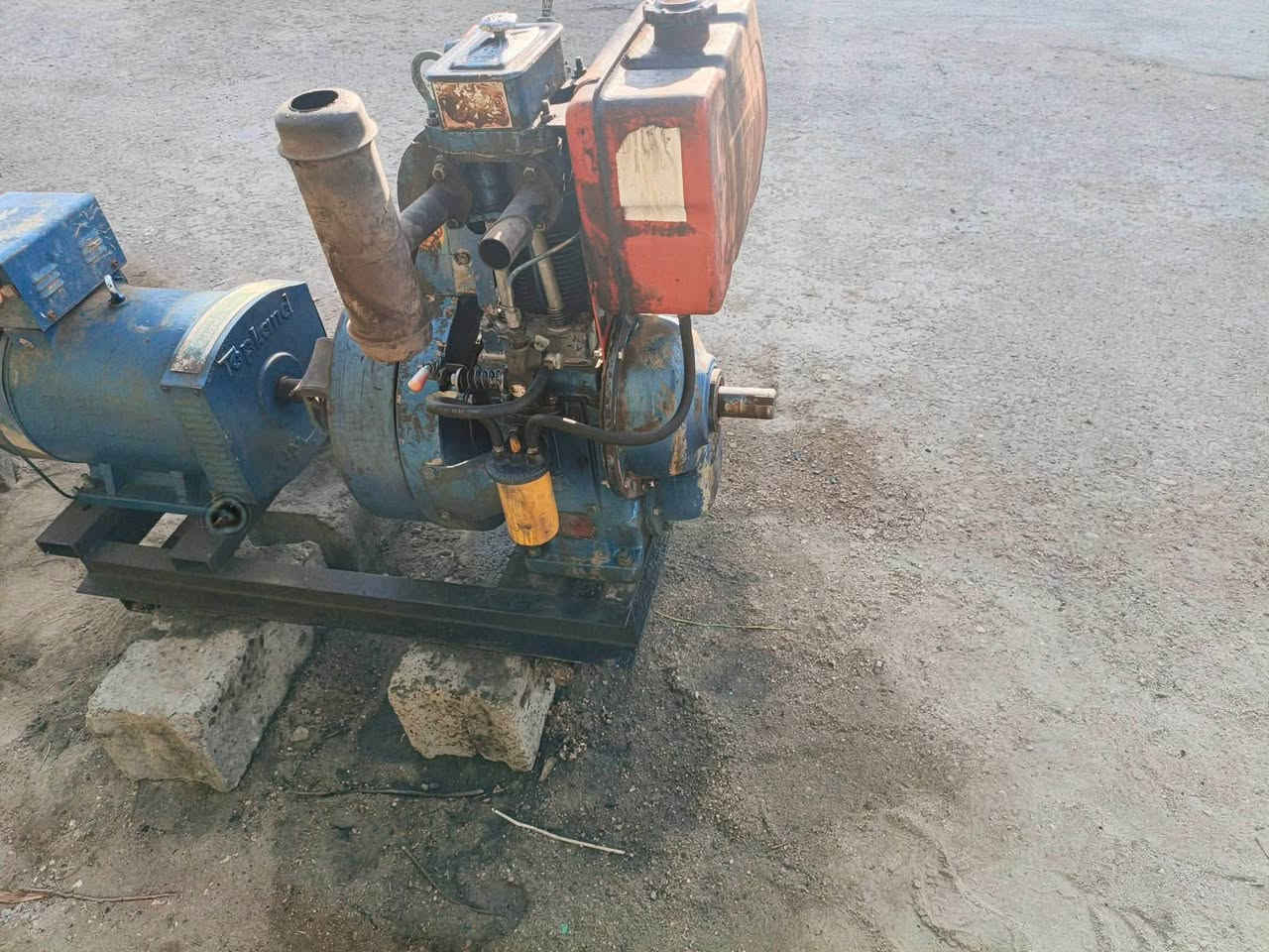 سلام عليكم عندي مولدة هندي البيع مولدة كلش نضيفة راس توليد 7 ونص كيفي مولدة شغالة ستفسار تصال علة هاذا رقم ***********
