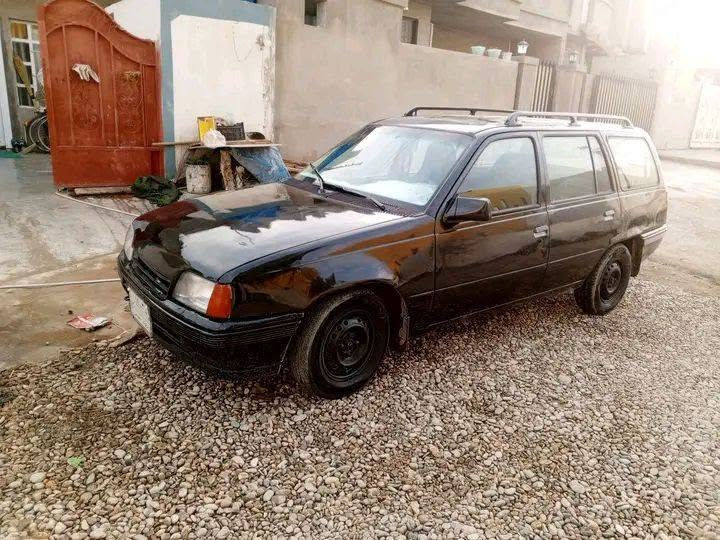 للبيع سيارة كاديت استيشن رقم كركوك سنوية عظم أ لون اسود وكير ومحرك جيد وبيها بطاقة بنزين كركوك وسعرها 22 ورقة واي استفسار الاتصال بالرقم *********** .
