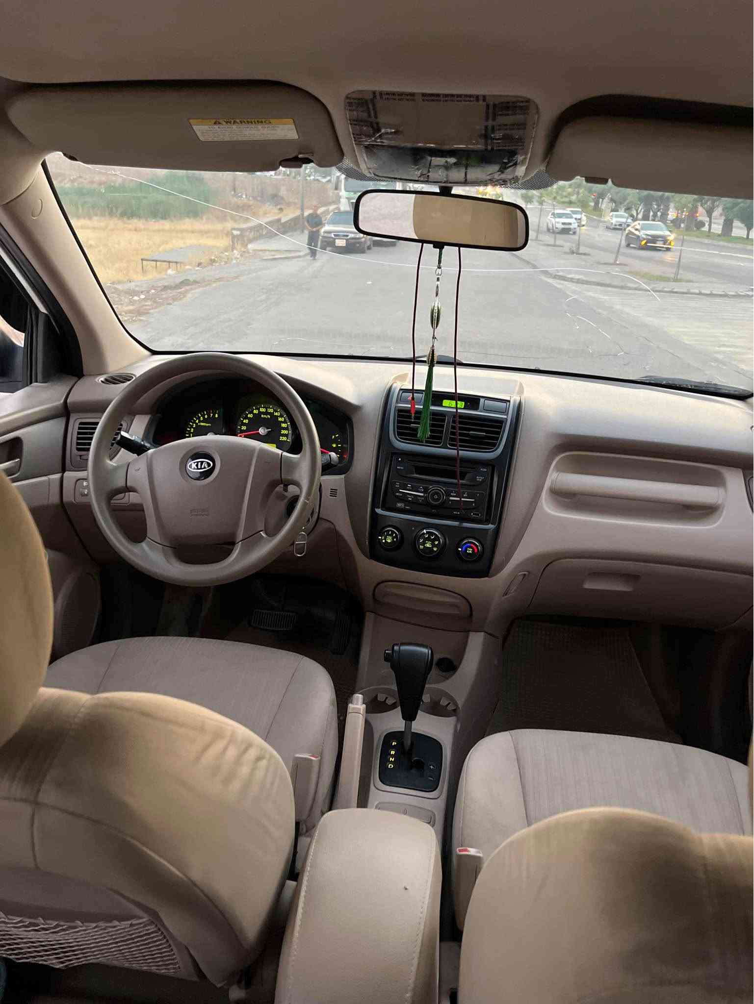 سلام عليكم 
لبيع Kia Sportage/كيا سبورتاج
موديل2009
كير اوتوماتيك
محرك4  كير محرك شرط 
تبريد ثلج ❄️
كهربائي ⚡️ كل شغال 
داخل جديد علي ووضع شركه 
صدر امامي خلفي جديد 🆕 
سيارة جاهزة من الاخير مابيها اي نقص 
بيها ربع بنيد بخ بدون دواخل 
بعد كفاله عامه دعاميه ل دعاميه
رقم شمالي دهوك /ب اسمي شرط تحويل 
عليها غرامات تجاوز السرعه  ٢٥٠$  بعد معامله تنزل سعر
مكان سيارة 🚗 عقرة- قريب موصل اربيل📍

رقم 📞 واتساب
***********
*********** اكر, نينوى
