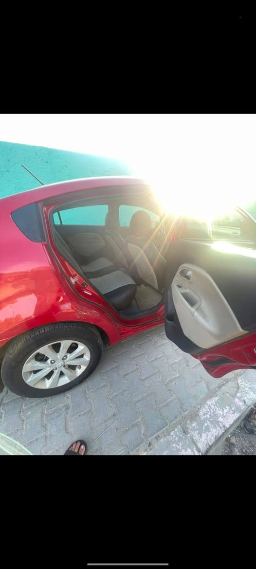 كيه ريو  كير مكينه مكفوله / موديل ٢٠١٣/ حجم مكينه ١٦٠٠/ سياره بيه ٣ قطع صبغ بنيد جاملغ وباب  صدر / مواصفات نص فول  سعر ٧٥ / مكاني بغداد// ***********
