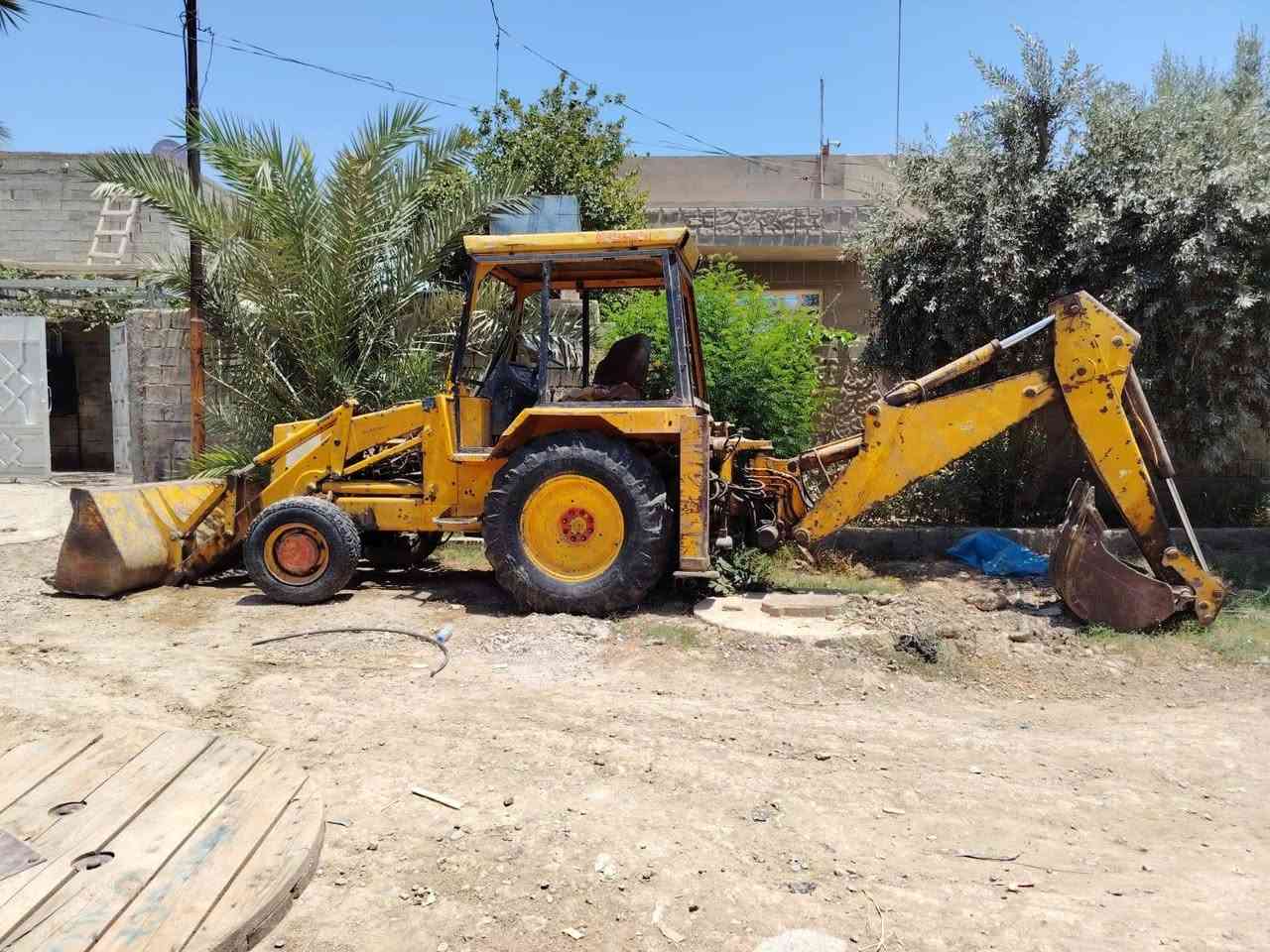 حفارة للبيع موديل٨٨ بدون جاهزة للعمل ديالى تقاطع القدس السعر ٥٠ورقة اوبيها مجال ***********
