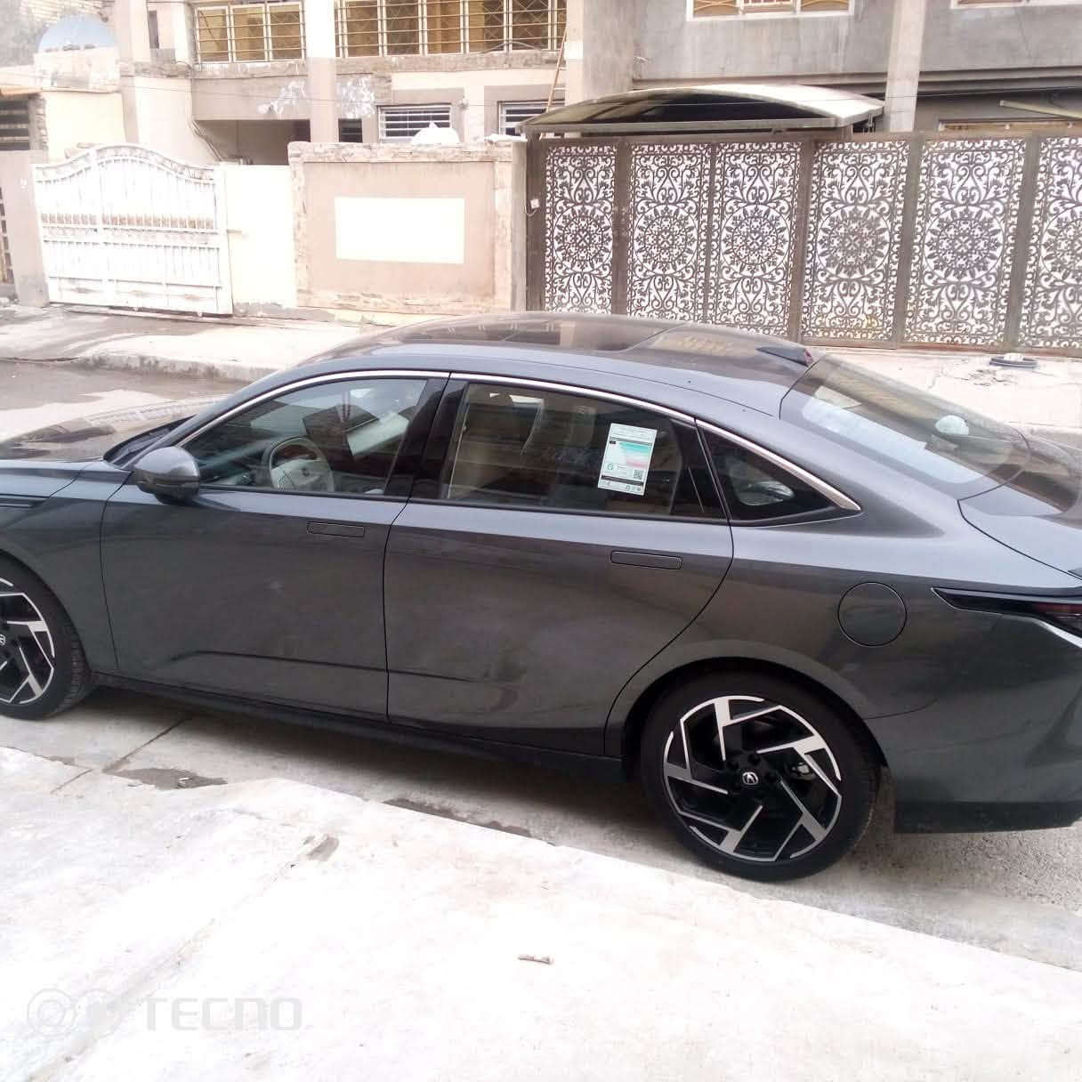 � للبيع شانجان EADO PLUS موديل 2026 🚘
🇮🇶 وارد شركة البخيت – ضمان الشركة

✨ المواصفات والتفاصيل:
🔹 موديل 2026
🔹 الممشى: 21,136 كم
🔹 محرك 1.5 تيربو
🔹 قير أوتوماتيك
🔹 شاشة وسطية وشاشة عدادات رقمية
🔹 كاميرا خلفية + حساسات
🔹 تشغيل ودخول بصمة/بدون مفتاح
🔹 جنوط رياضية
🔹 إضاءة LED
🔹 داخلية جلد
🔹 تكييف
🔹 أنظمة أمان وثبات

⚠️ ملاحظة: السيارة بيها شخط بلشاملغ  وشخط بالدعامية، والتفاصيل موضحة بالصور، والبيع بكل شفافية.

💰 السعر: 26,000,000 دينار عراقي

📍 السيارة موجودة وجاهزة للفحص
🔧 الفحص على المشتري بأي مكان يختاره.

📞 للاستفسار والتفاصيل: ***********

نص مكتوب في الصور:
- TECNO