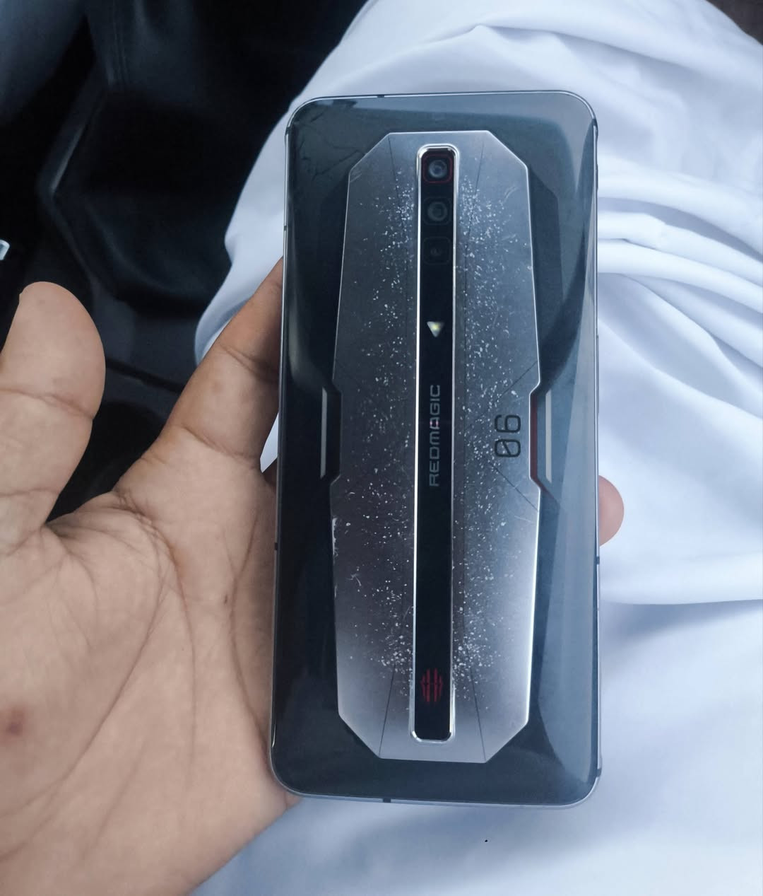 سلام عليكم ريد ماجك 6برو اذكره 512 جهاز غني عن التعريف مكفول من كلشي وبوبجي بعد ميحتاج اشرح 120 فريم شاشه 165 هرتز السعر (350)وبي مجال حك الجيه اتصال ***********
