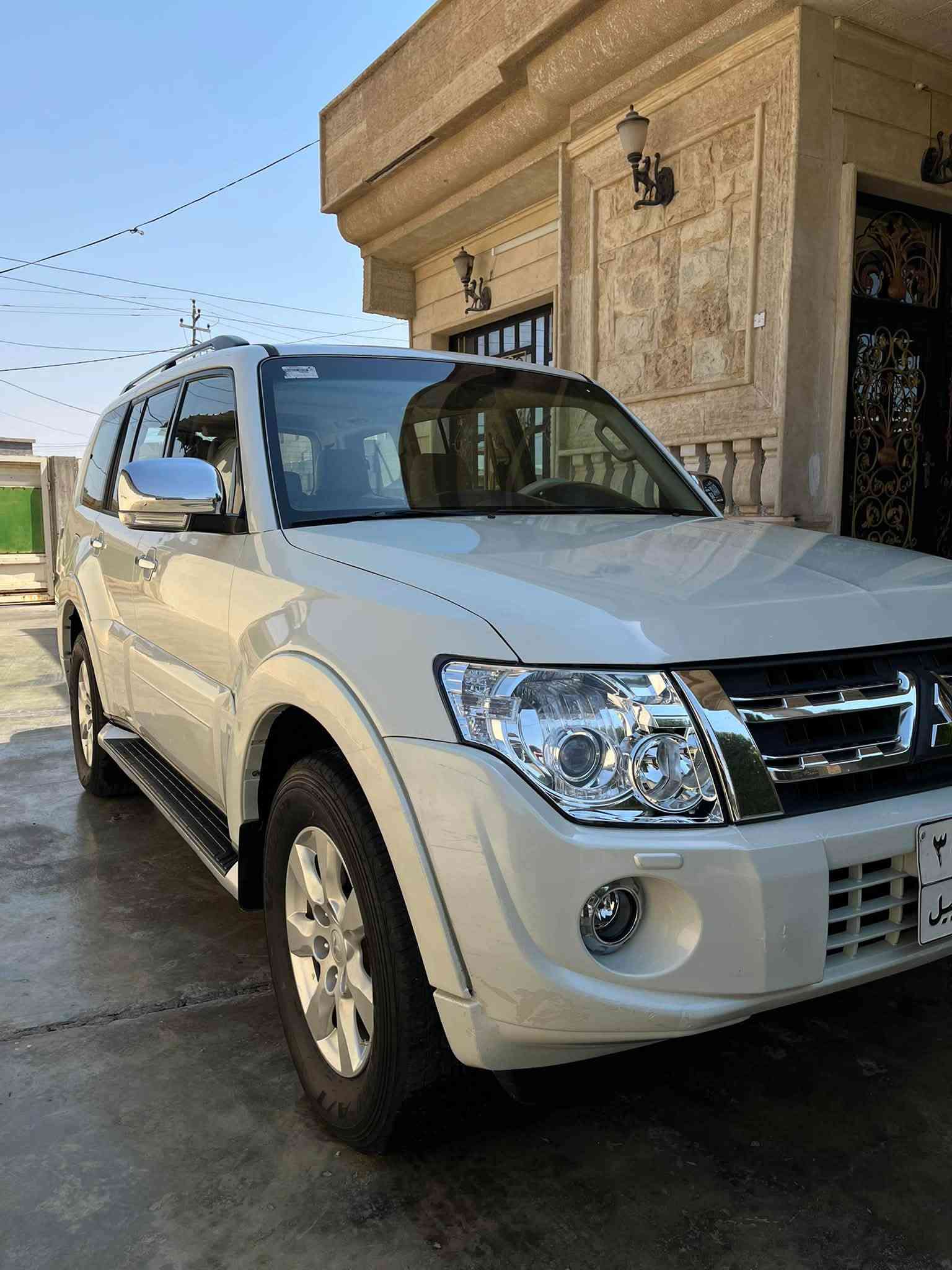 للبيع…
مسيوبيش باجيرو 
رقم اربيل سنوية صاقطة 
موديل /2014
مكفولة كفالة عامة  
مصبغ فقط البنيد 
كشن كهرباء 
فتحة سقف 
حساس خلفي 
كامرة خلفية 
هــ/***********
هــ/***********

