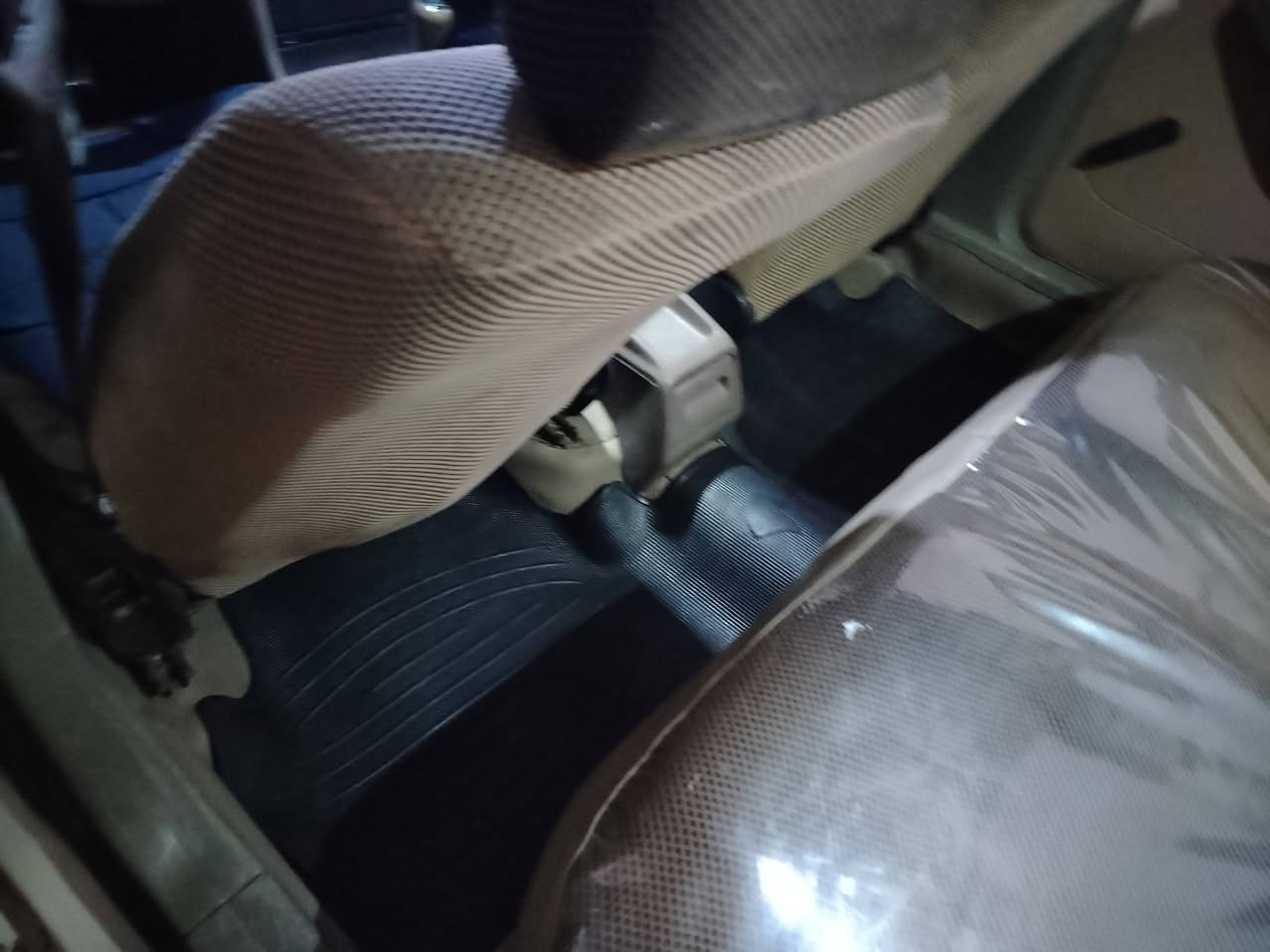 بيجو جي ال اكس ٢٠١٠ تخم تاير جديد. باتري جديد. تبريد ثلج صدر جديد محرك خير من لله بيه طخه بل بك لايت وتعمير داير جاملغ خلفي ماشيه ١٧٢ بغداد الزعفرانيه. *********** سعر ٤٠ورفه
