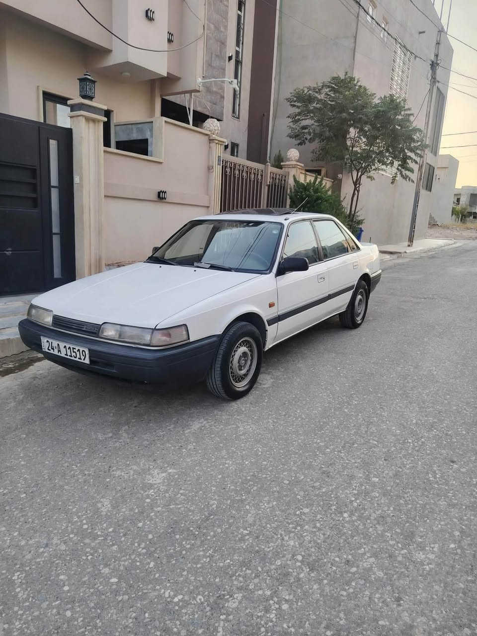 السلام عليكم
للبيع سياره مازدا حجم 626 موديل 1991

سيارة فول عادي سلايت 

رقم دهوك جديد هزه وسنويه كلو جديد 

سيارة بدون صبغ بدون ضرر وضع شركة 

طخم امامي خلفي جديد طخم تايرات جديد 

محرك وكير شرط كير عادي سيارة حلوة مال جناي 

السعر42 $ وبيها مجال 

للاستفسار اتصل ***********

***********
