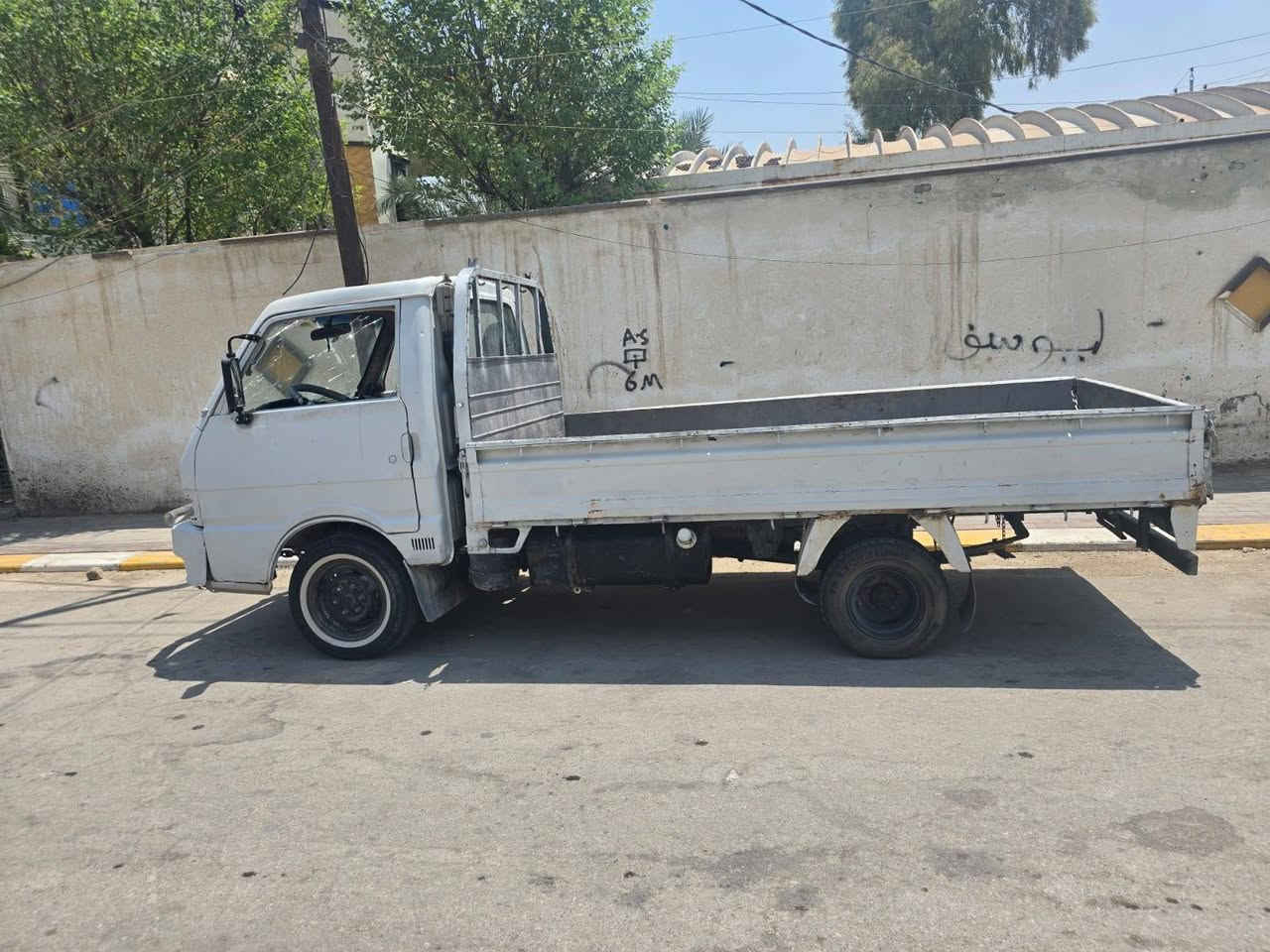 السلام عليكم اخوان كيا بنكو موديل 95 سياره جديده مكفوله مكينه وكير واكسن وشاصي راعيها ماندله اتكفل سرقه وعشائر سياره داخله حصه كاز كل المحافظات السعر 22  رقمه صدامي عنوان ناصريه مركز ***********

